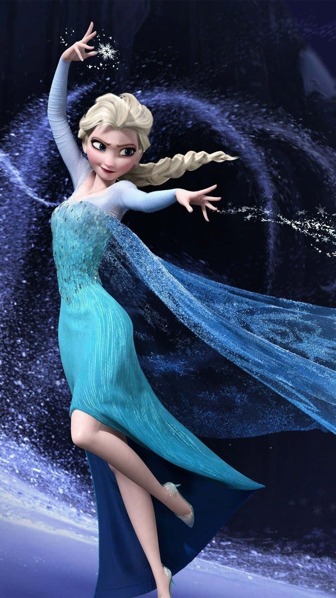 艾莎 桌布 壁紙 — 《冰雪奇緣》的艾莎在黑暗的冰洞中，身穿閃爍的藍色長裙優雅起舞，魔法冰粒在她周圍旋轉。