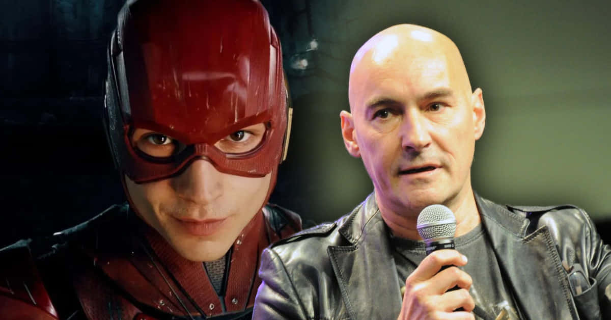 Grant Morrison 桌布 壁紙 — 分割圖片顯示閃電俠身穿紅色戰衣，旁邊有一個光頭男子穿著皮夾克拿著麥克風。