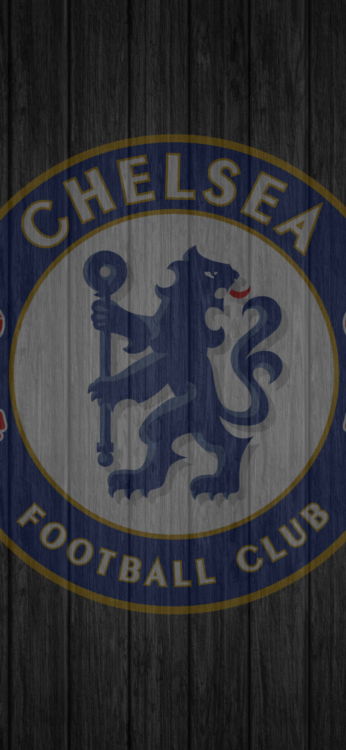 Chelsea iPhone 桌布 壁紙 — 切爾西足球俱樂部徽章，以藍色、金色和白色呈現於深色風化木板上。
