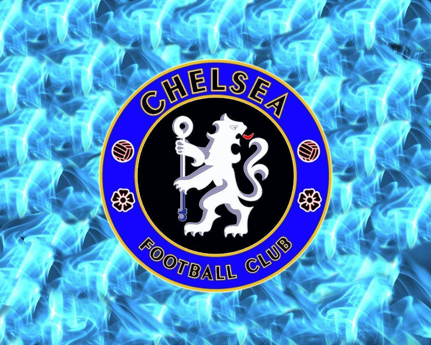 chelsea fc logo 桌布 壁紙 — 切爾西足球俱樂部徽章置於動態藍色火焰背景中央。