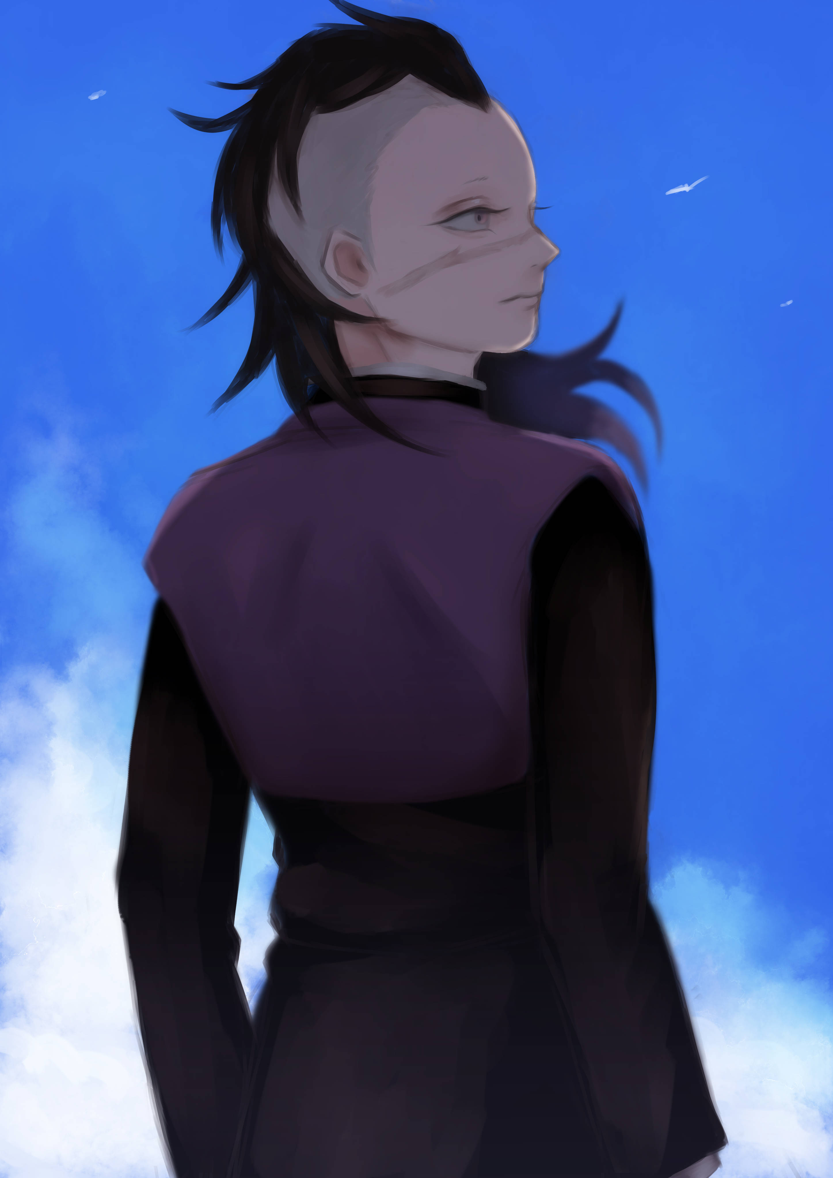 genya 桌布 壁紙 — 剃光頭黑髮的動漫角色側面站立，背景是帶有柔和雲朵的明亮藍天。