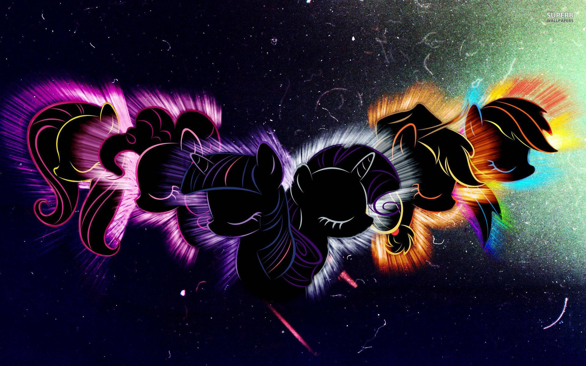My Little Pony Desktop 桌布 壁紙 — 剪影小馬圖案在宇宙星空背景下以霓虹輪廓發光，散發出充滿活力的紫色和橙色能量軌跡。