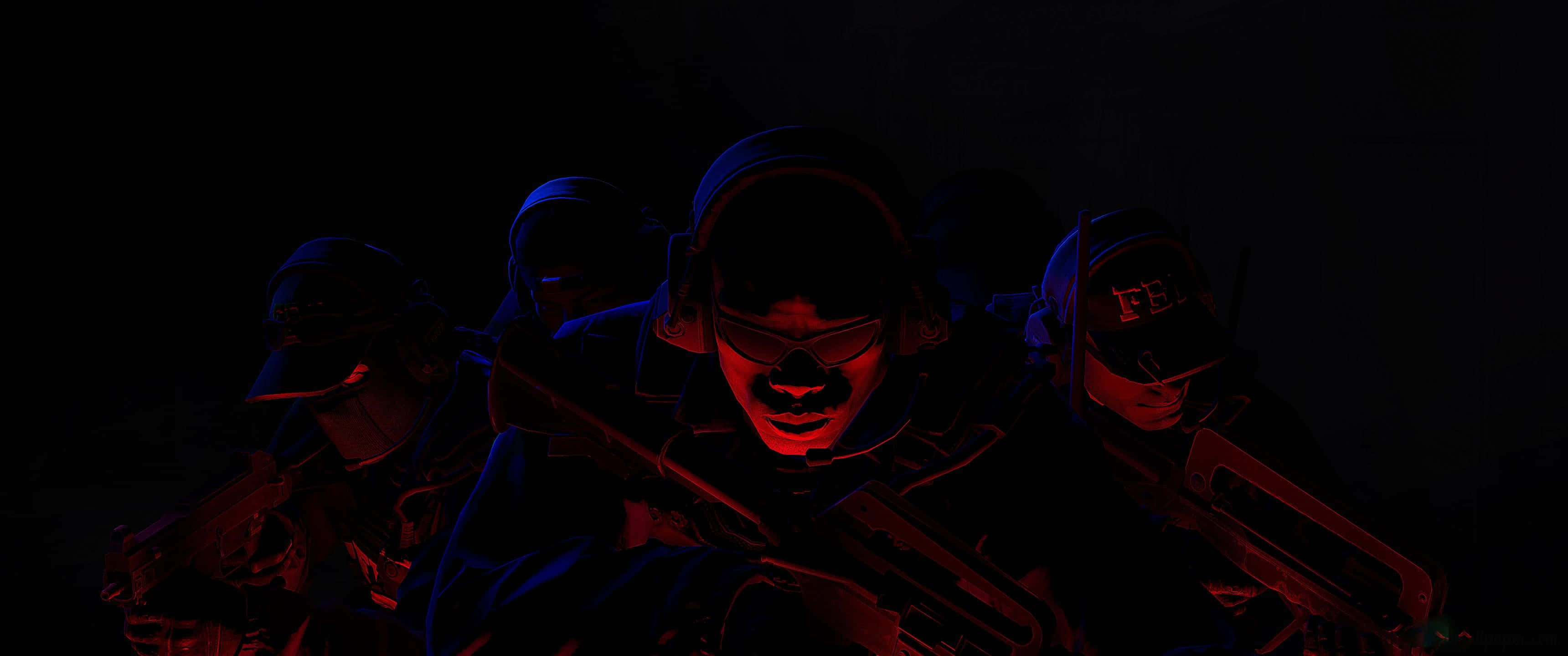 3440x1440p Counter-strike Global Offensive 桌布 壁紙 — 剪影戰術團隊穿著深色裝備，在紅藍燈光照射下持步槍進行緊張的夜間行動。