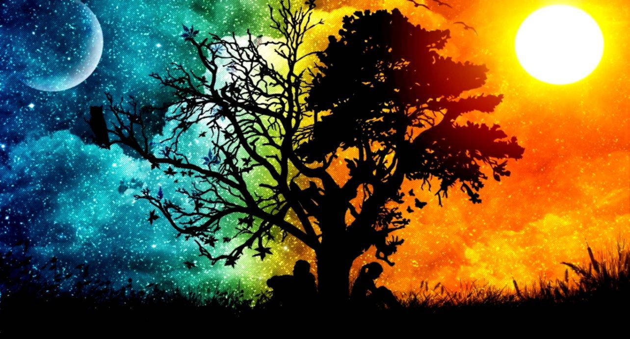 樹木 桌布 壁紙 — 剪影樹下兩個人，背景是融合了熾熱日落和星空宇宙藍的超現實天空。