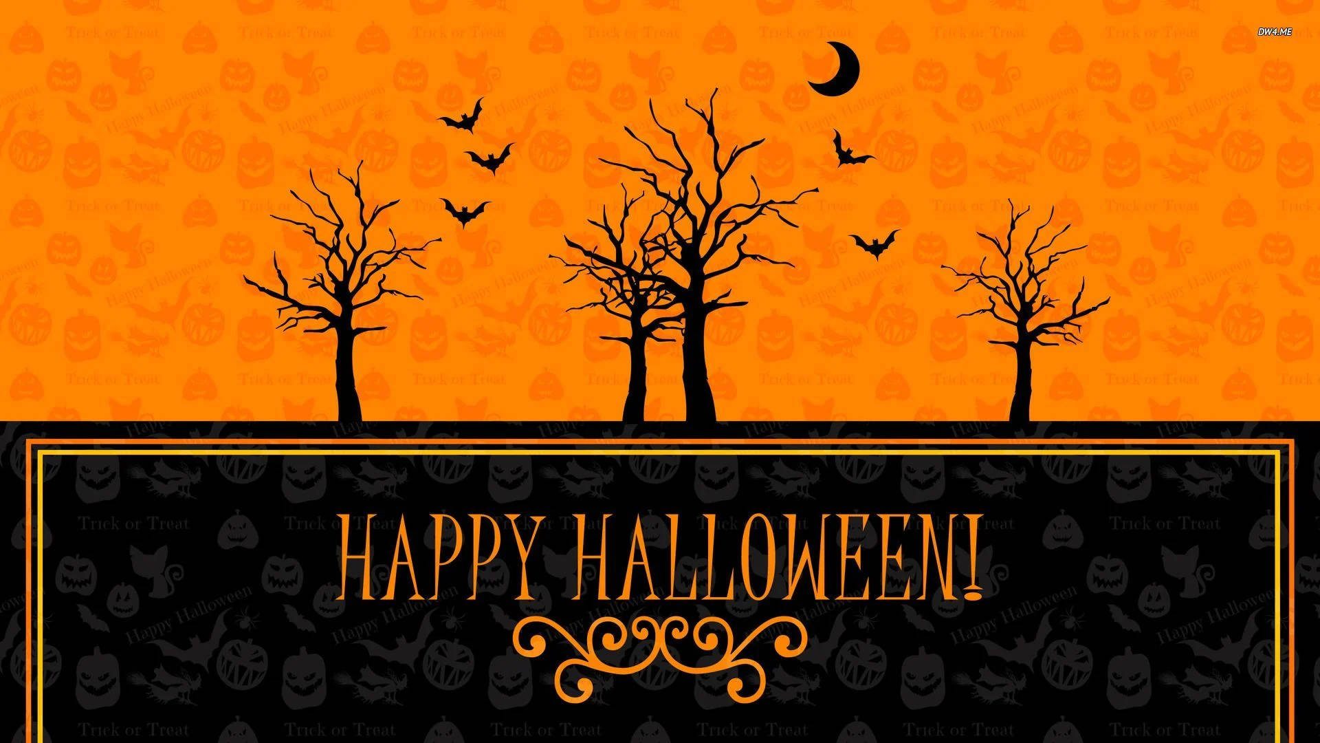 Vintage Halloween 桌布 壁紙 — 剪影的禿樹和飛行的蝙蝠，襯著橙色萬聖節天空，帶有新月和重複的南瓜燈圖案。