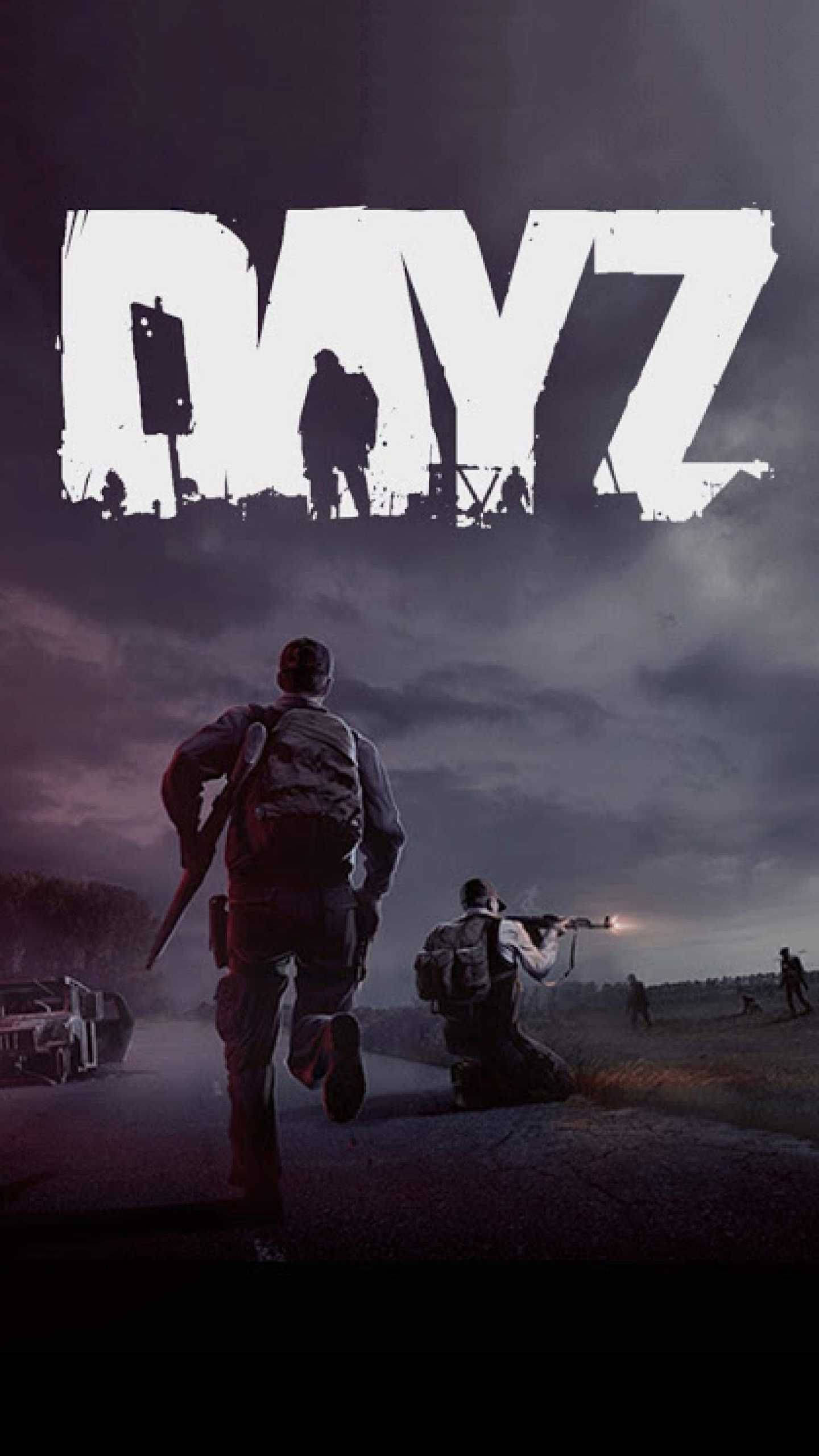 DayZ 桌布 壁紙 — 剪影般的倖存者在暴風雨的天空下跑過荒涼的道路，遠處傳來槍聲。