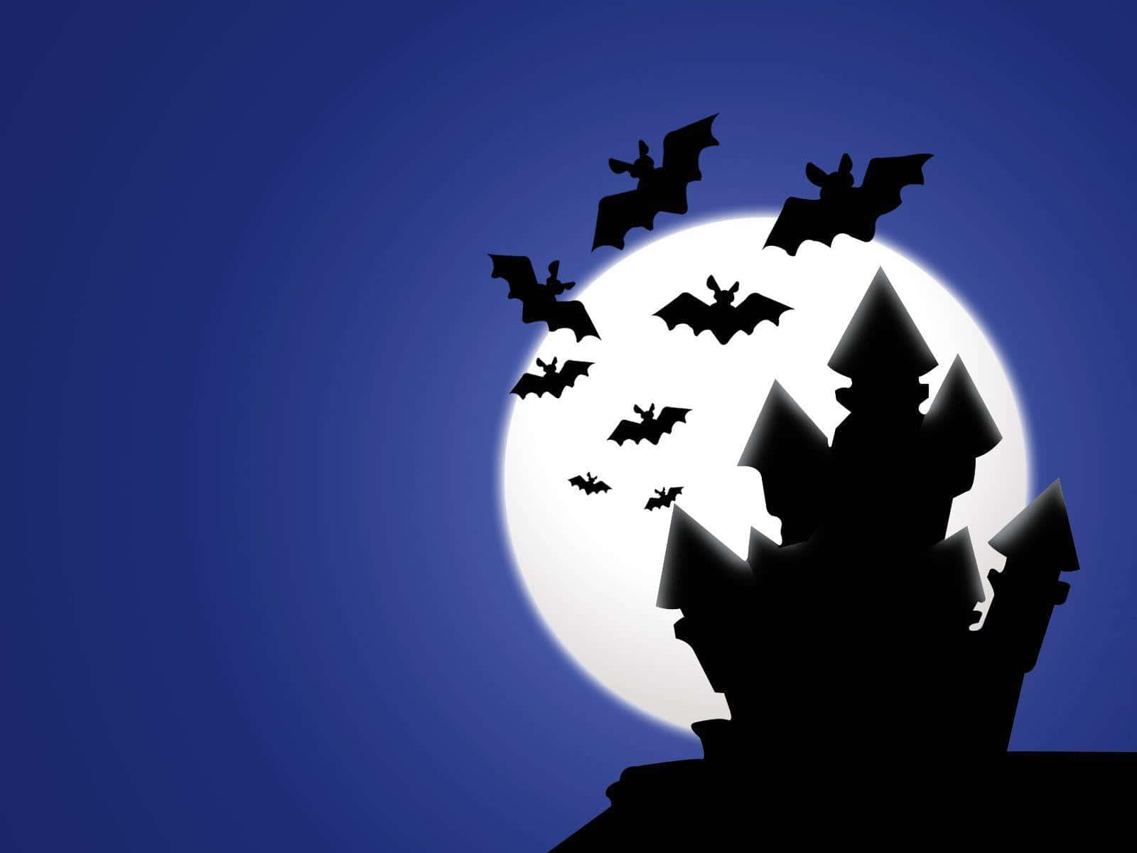 Bats 桌布 壁紙 — 剪影蝙蝠在滿月周圍飛翔，在陰森城堡上方，襯著深藍色夜空。