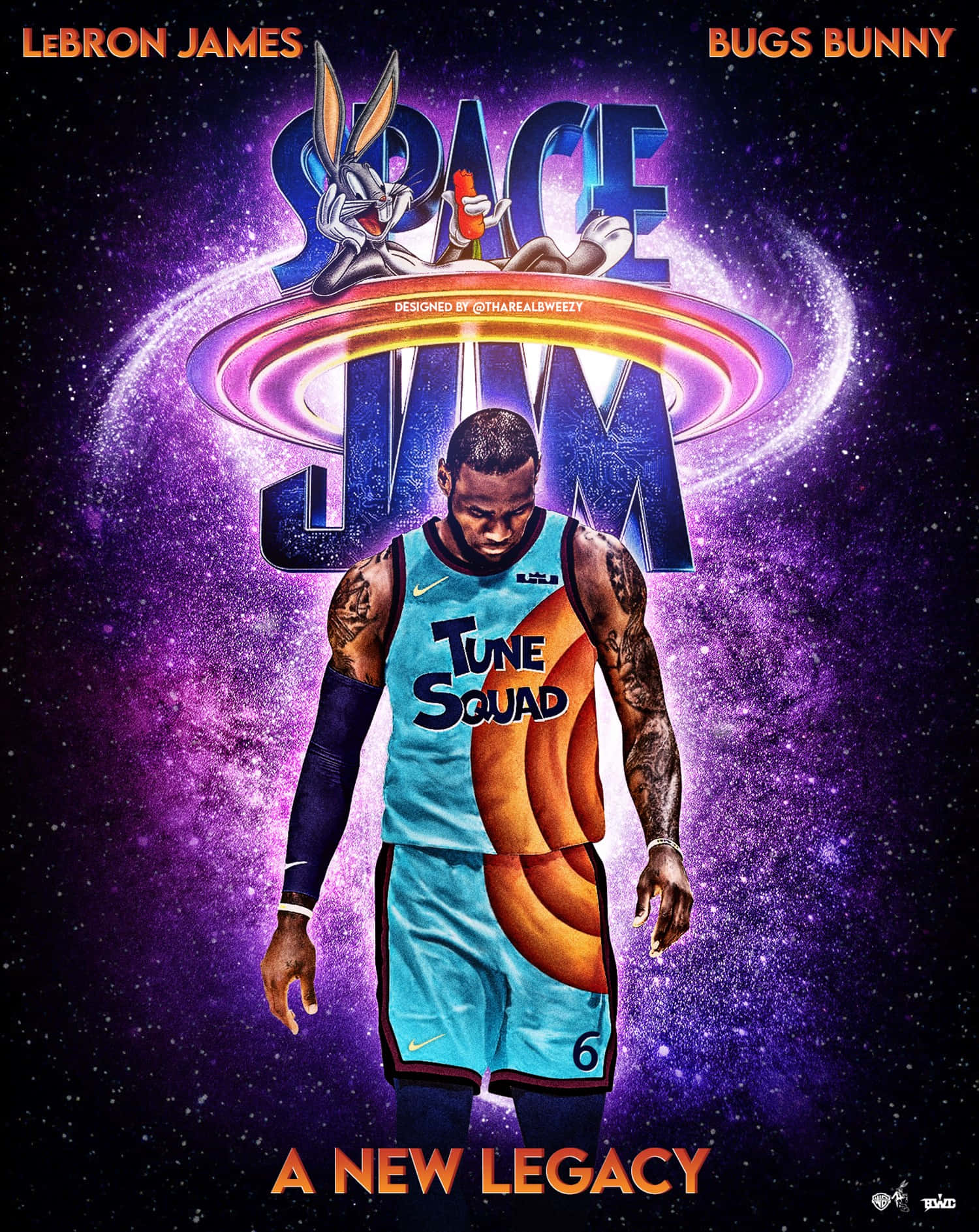 勒布朗·詹姆斯 桌布 壁紙 — 勒布朗·詹姆斯身穿Tune Squad球衣，站在一個宇宙「太空也入樽」標誌前，賓尼兔棲息在標誌頂部，背景是充滿活力的紫色星空。