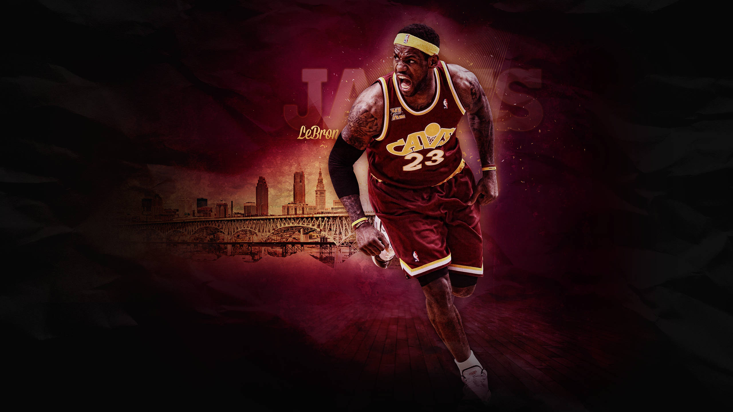 NBA 桌布 壁紙 — 勒布朗詹姆斯身穿栗色騎士隊球衣，在深紅色城市景觀背景下以強烈氣勢向前衝刺。