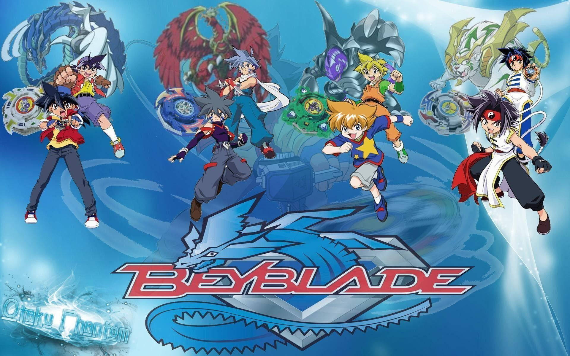 Beyblade 桌布 壁紙 — 動感動畫角色在帶有 Beyblade 標誌的鮮豔藍色背景上，用旋轉陀螺進行戰鬥。