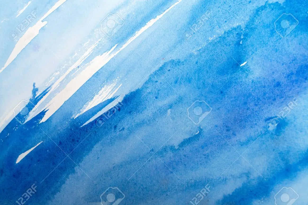 桌布 壁紙 — 動態藍色水彩洗滌，白色筆觸創造流動的抽象紋理。
