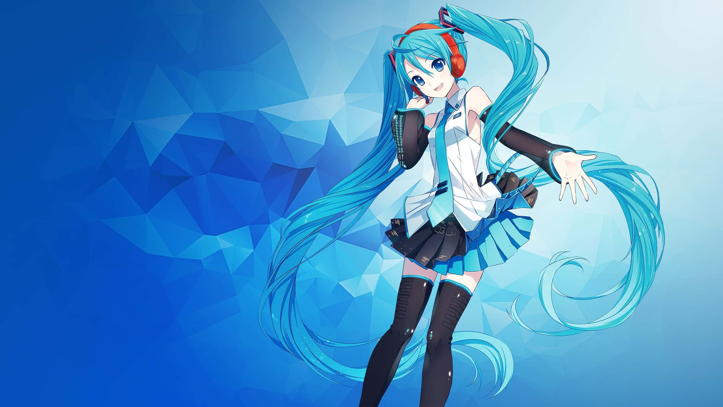 初音未來 桌布 壁紙 — 動漫女孩，擁有藍綠色雙馬尾和紅色耳機，在藍色幾何背景前跳舞。