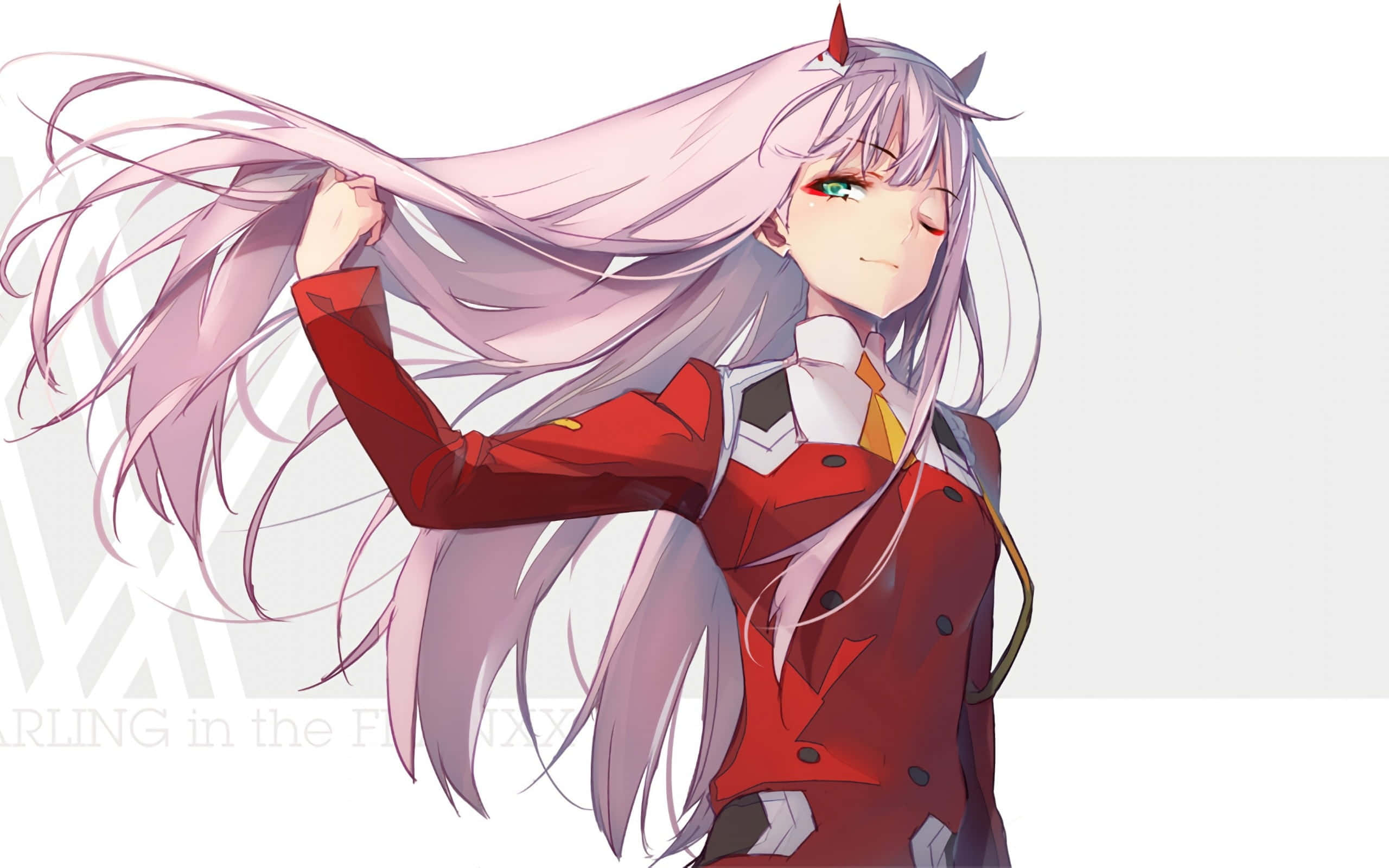 零二 桌布 壁紙 — 動漫女孩，長長的粉紅色頭髮和紅色角，在柔和灰色背景前頑皮地扭動頭髮。