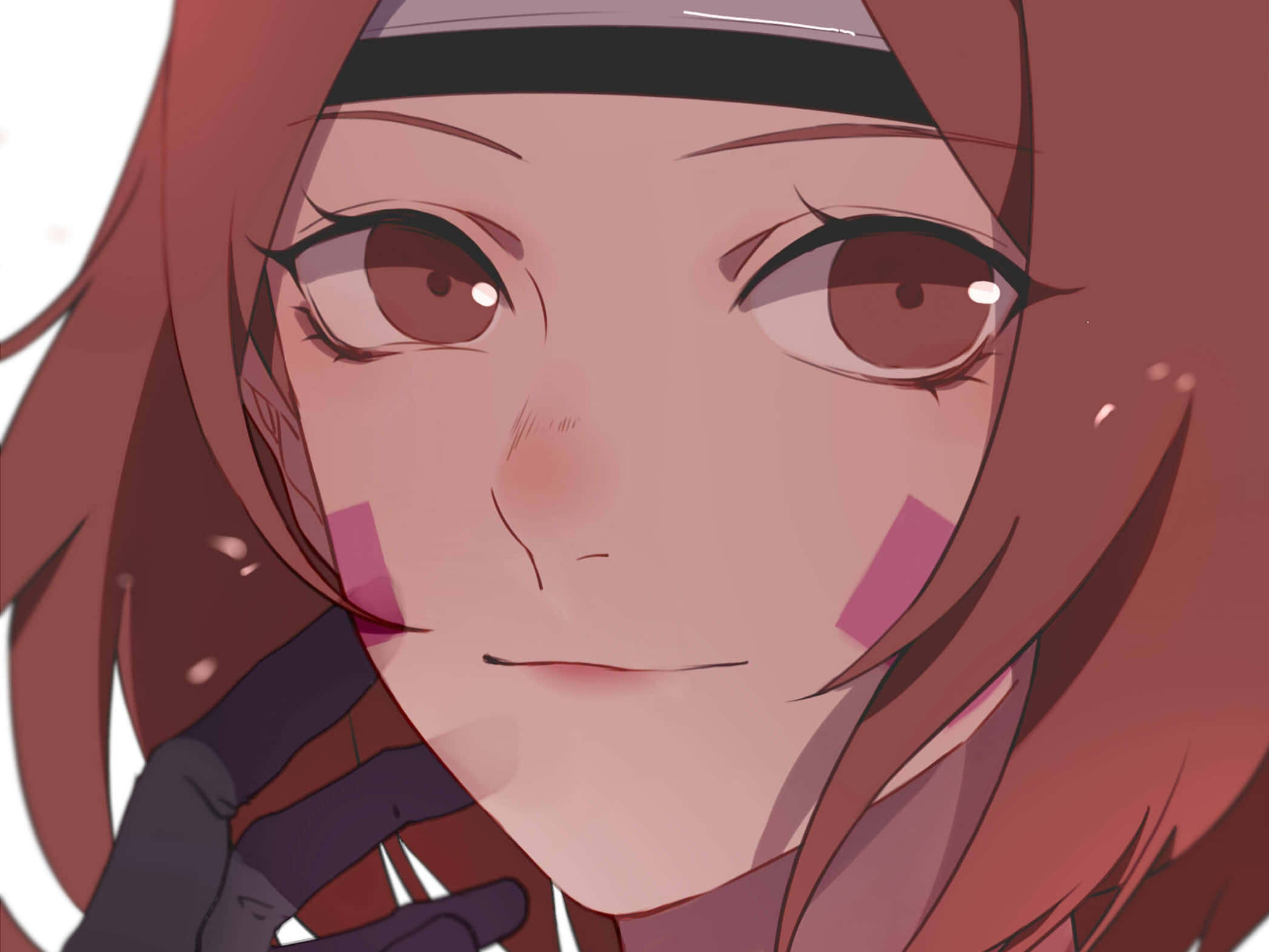Rin Nohara 桌布 壁紙 — 動漫少女紅髮戴頭帶的特寫，微笑柔和，帶有粉紅色臉頰標記和發光的眼睛。