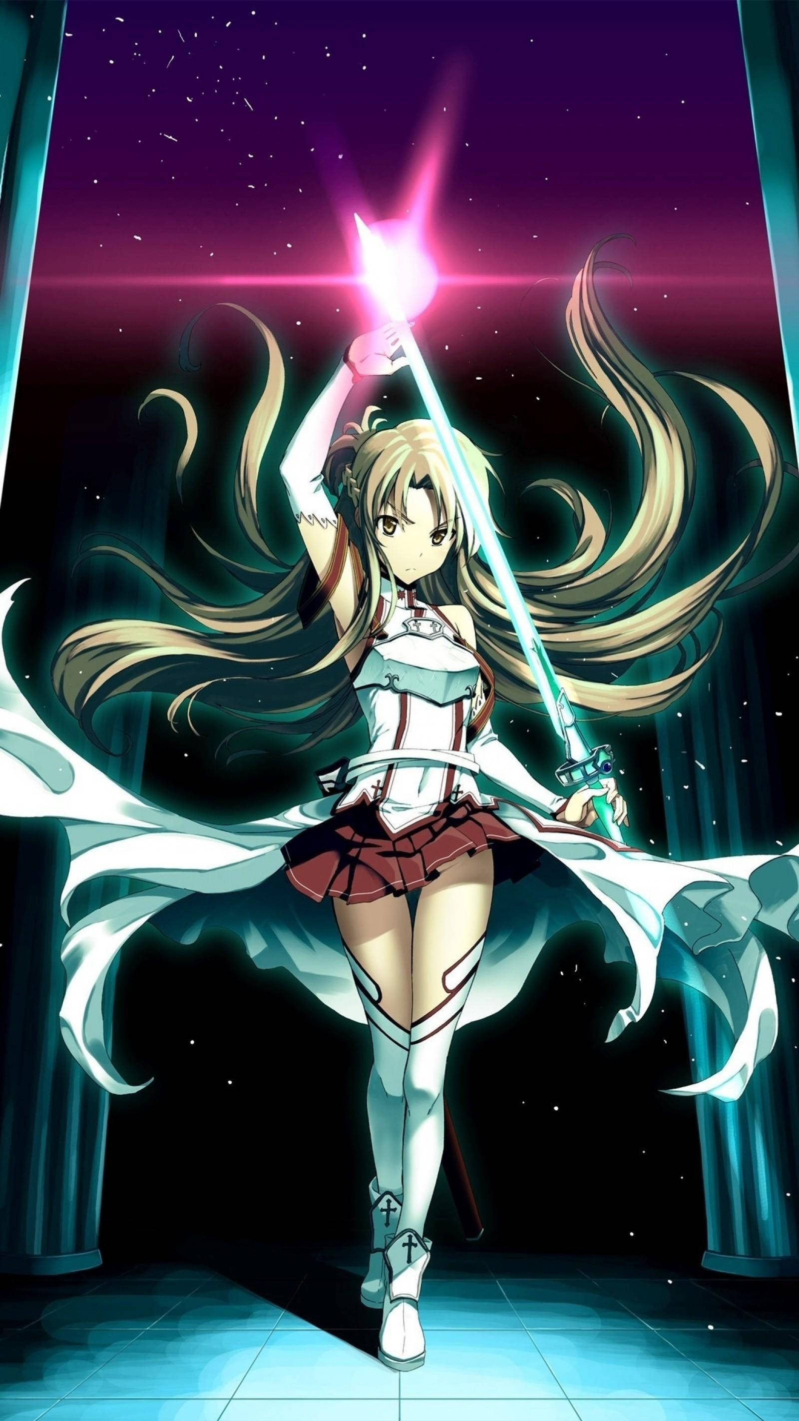 刀劍神域 桌布 壁紙 — 動漫少女飄逸金髮，在發光柱子之間，星光燦爛的紫色天空下揮舞著發光的劍。