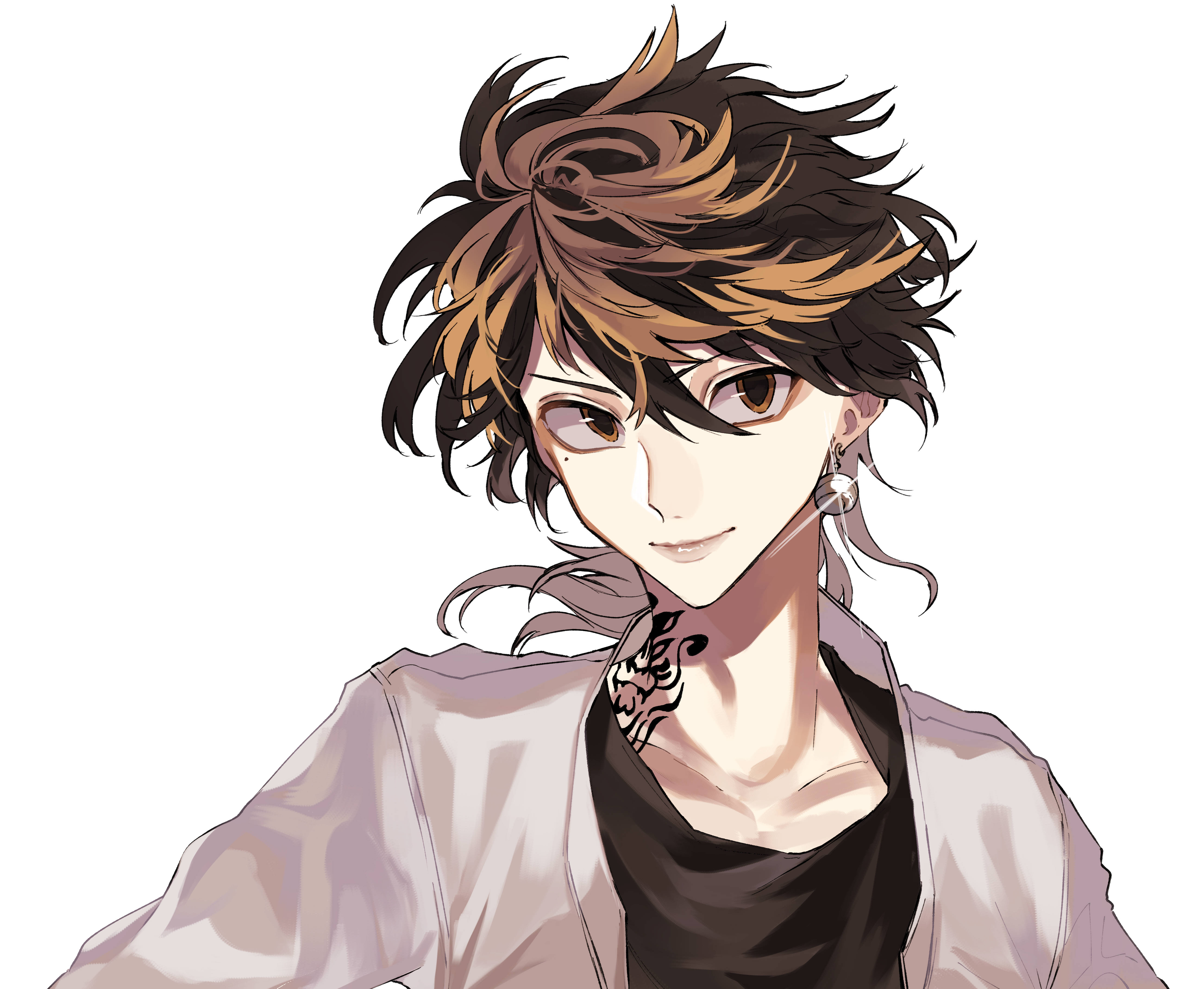 kazutora hanemiya 桌布 壁紙 — 動漫角色，一頭凌亂的棕色頭髮，脖子上有刺青，在白色背景前溫柔地微笑。