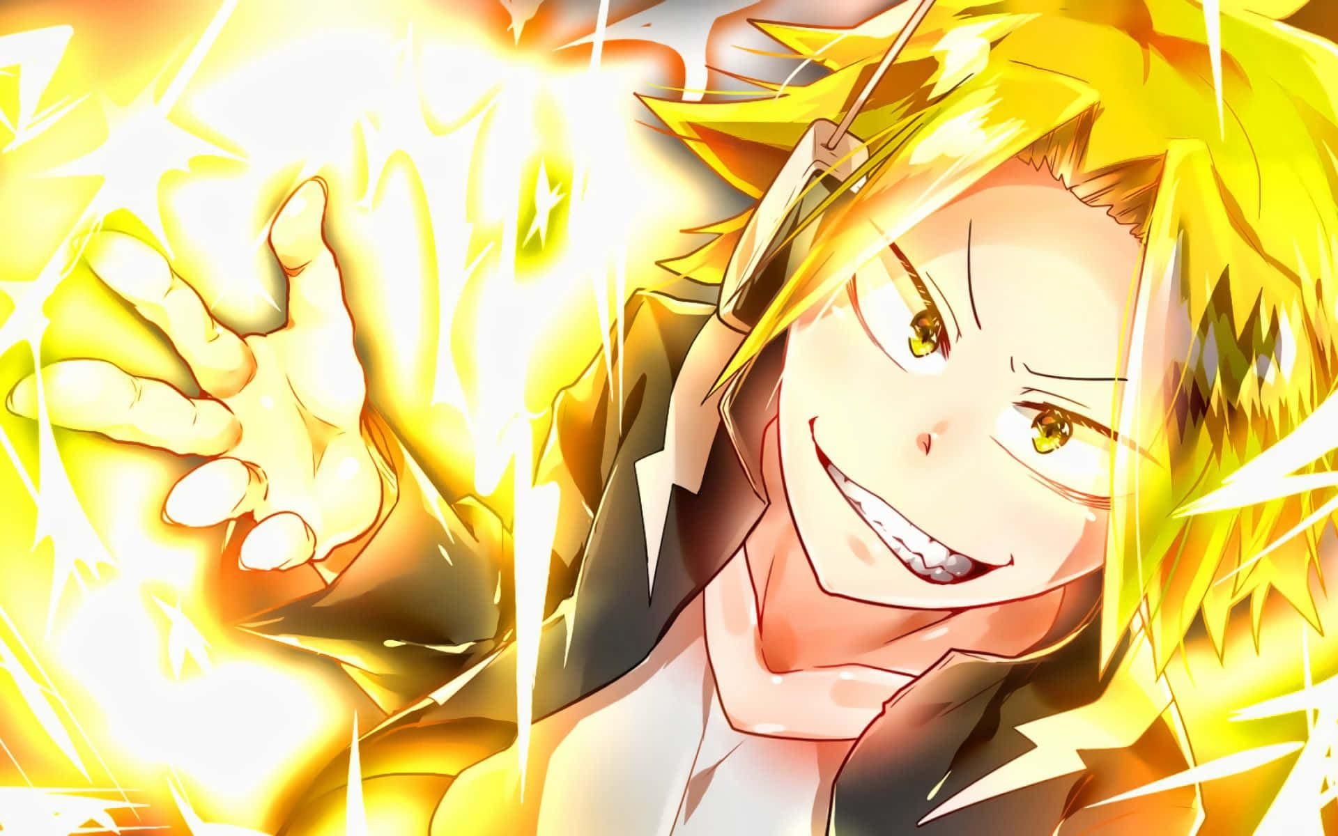 Cute Anime Boy 桌布 壁紙 — 動漫角色，一頭尖刺金髮，露出堅定笑容，從伸出的手中釋放出金色能量。