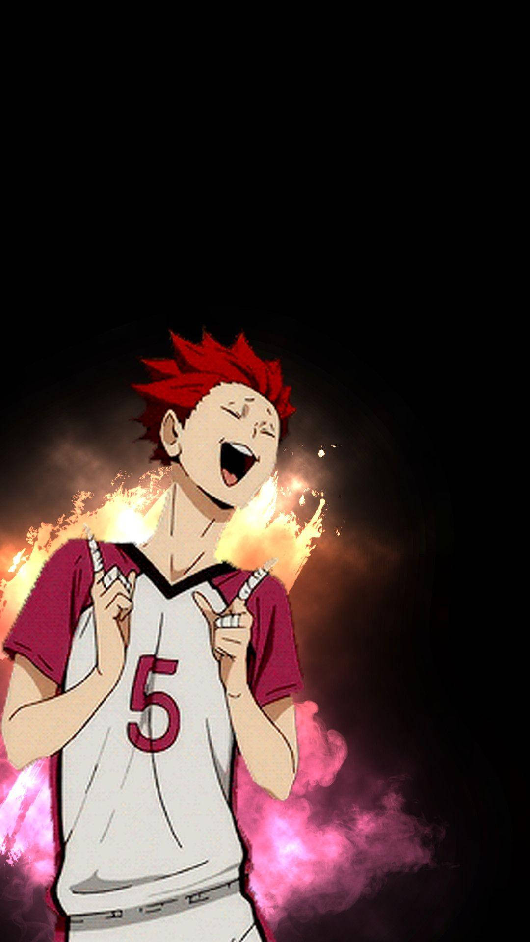 Haikyuu 桌布 壁紙 — 動漫角色，有著刺蝟般的紅髮和5號球衣，在黑暗背景中歡笑，周圍爆發出熾熱的火花。