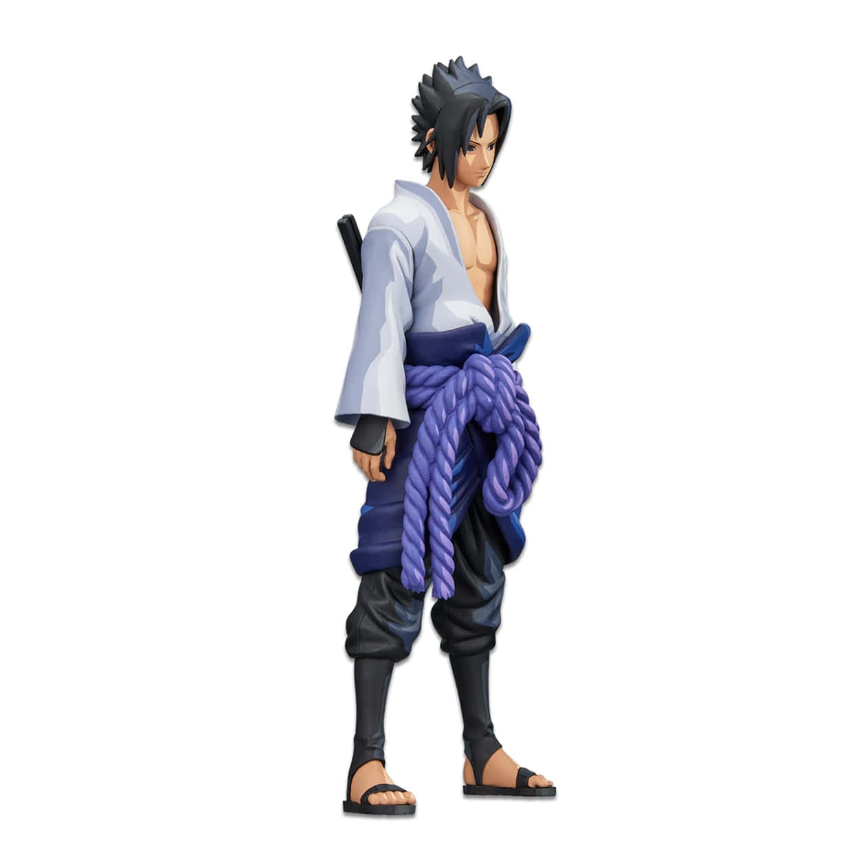 Sasuke 桌布 壁紙 — 動漫角色宇智波佐助以自信姿勢站立，穿著他標誌性的藍色繩索腰帶和敞開的白色外套。