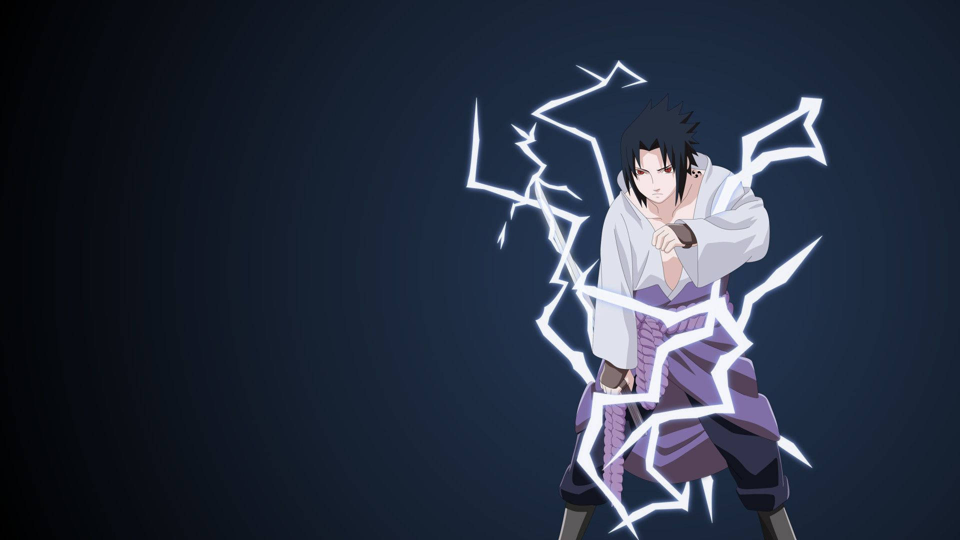 chidori 桌布 壁紙 — 動漫角色宇智波佐助擺好姿勢，周圍有發光的白色閃電劈啪作響，背景為深藍色。