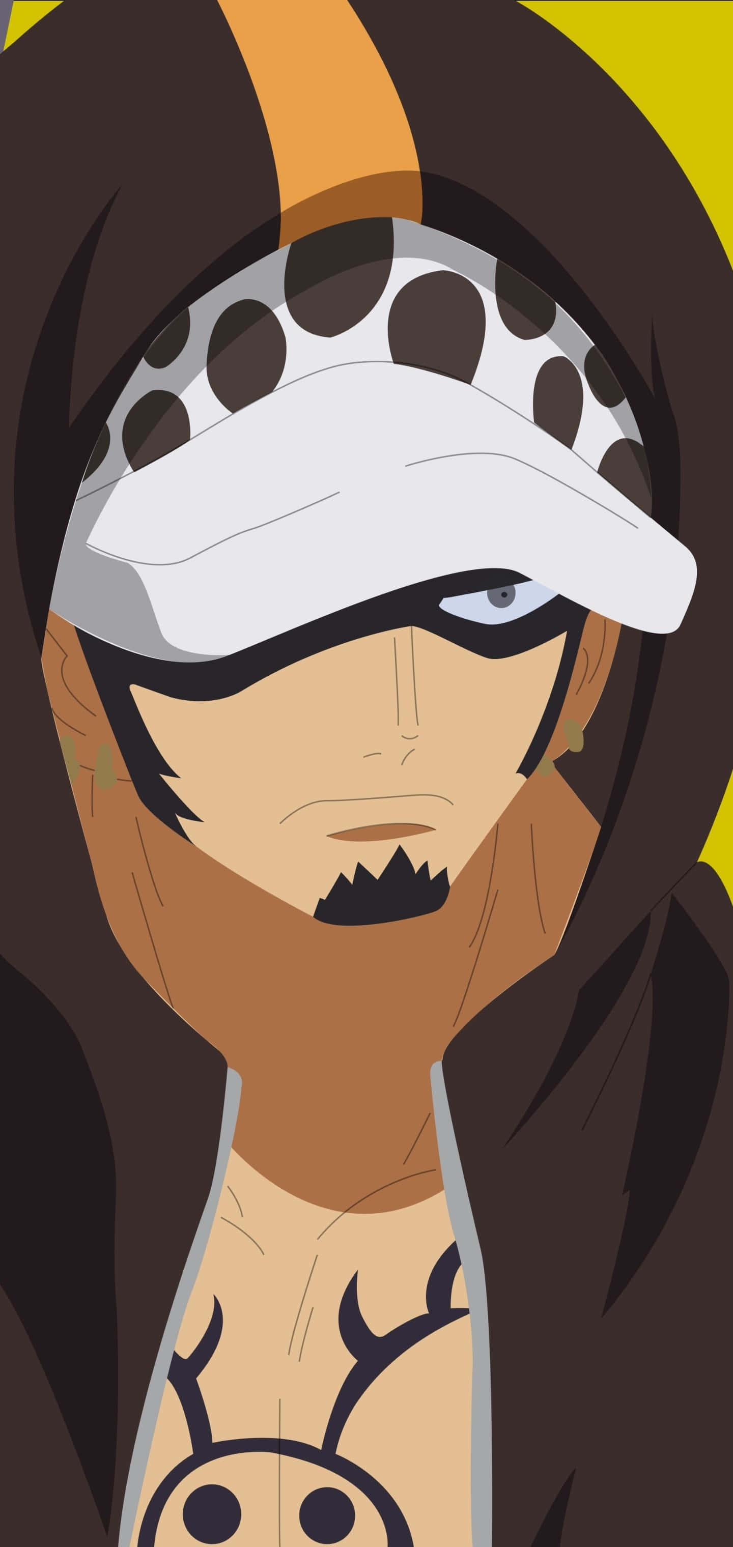 One Piece Trafalgar Law 桌布 壁紙 — 動漫角色戴著白色護目鏡和棕色連帽衫，在明亮的黃色背景下專注地凝視。