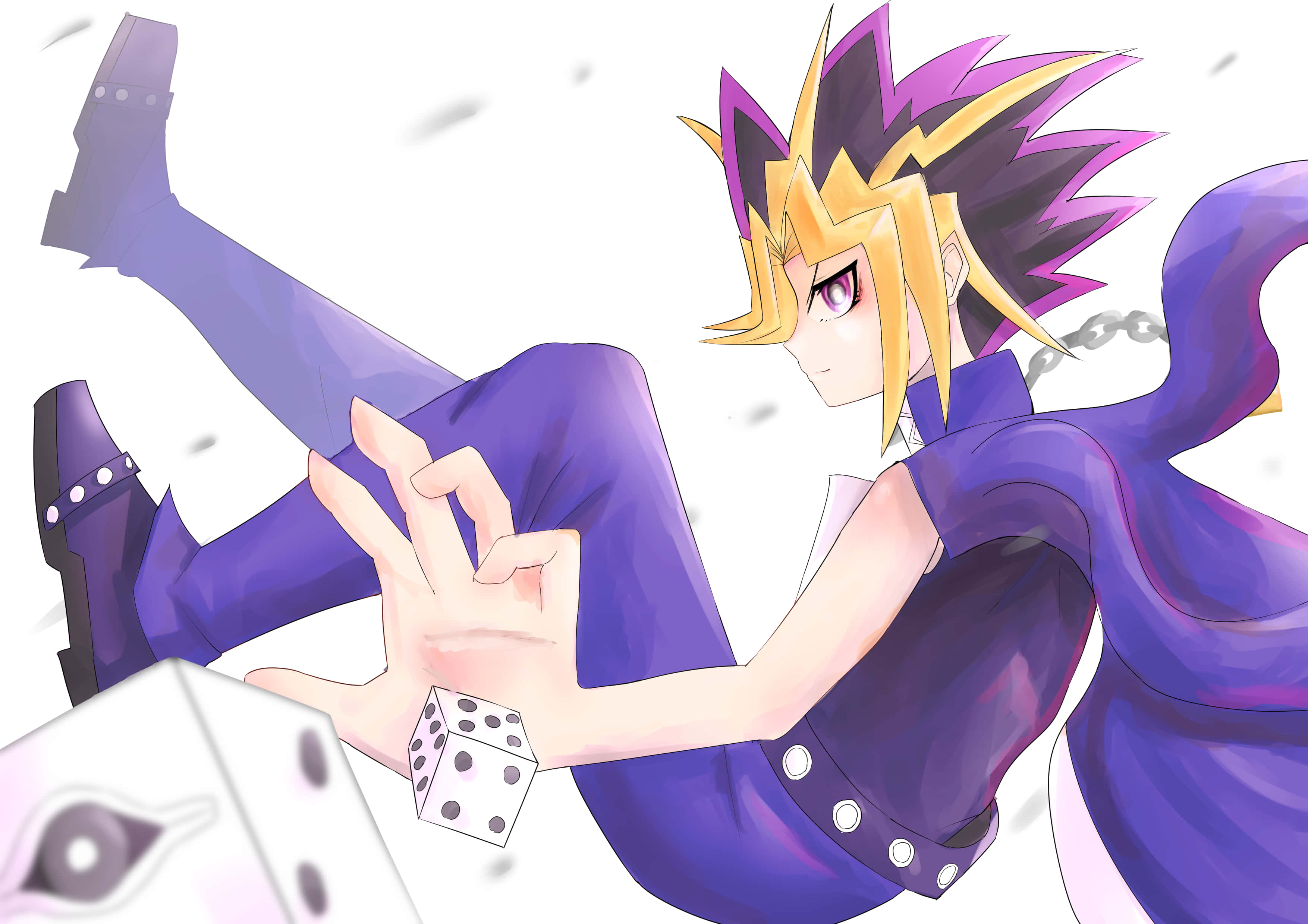 Yami Yugi 桌布 壁紙 — 動漫角色擁有紫色和金色的尖刺頭髮，在純白背景前隨意地拿著骰子休息。