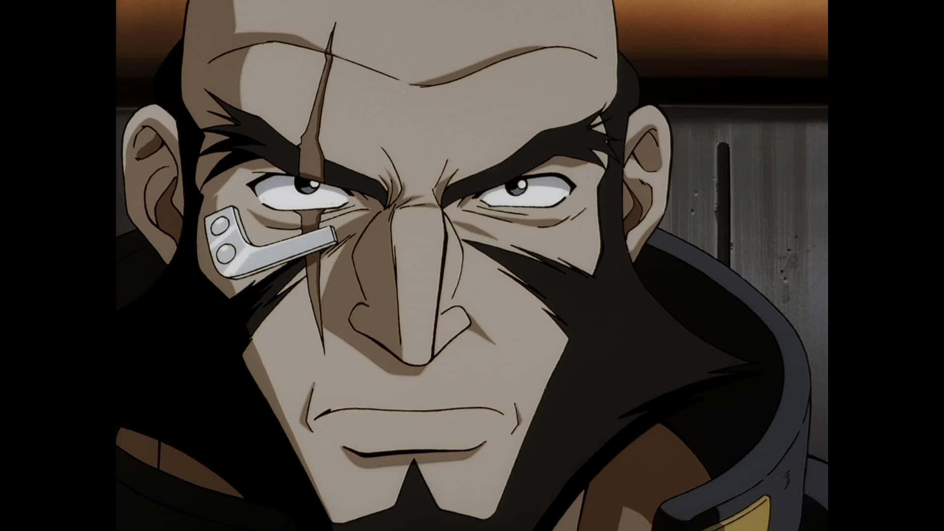 Cowboy Bebop Jet Black 桌布 壁紙 — 動漫角色特寫，擁有機械義眼，在昏暗背景下露出銳利目光。