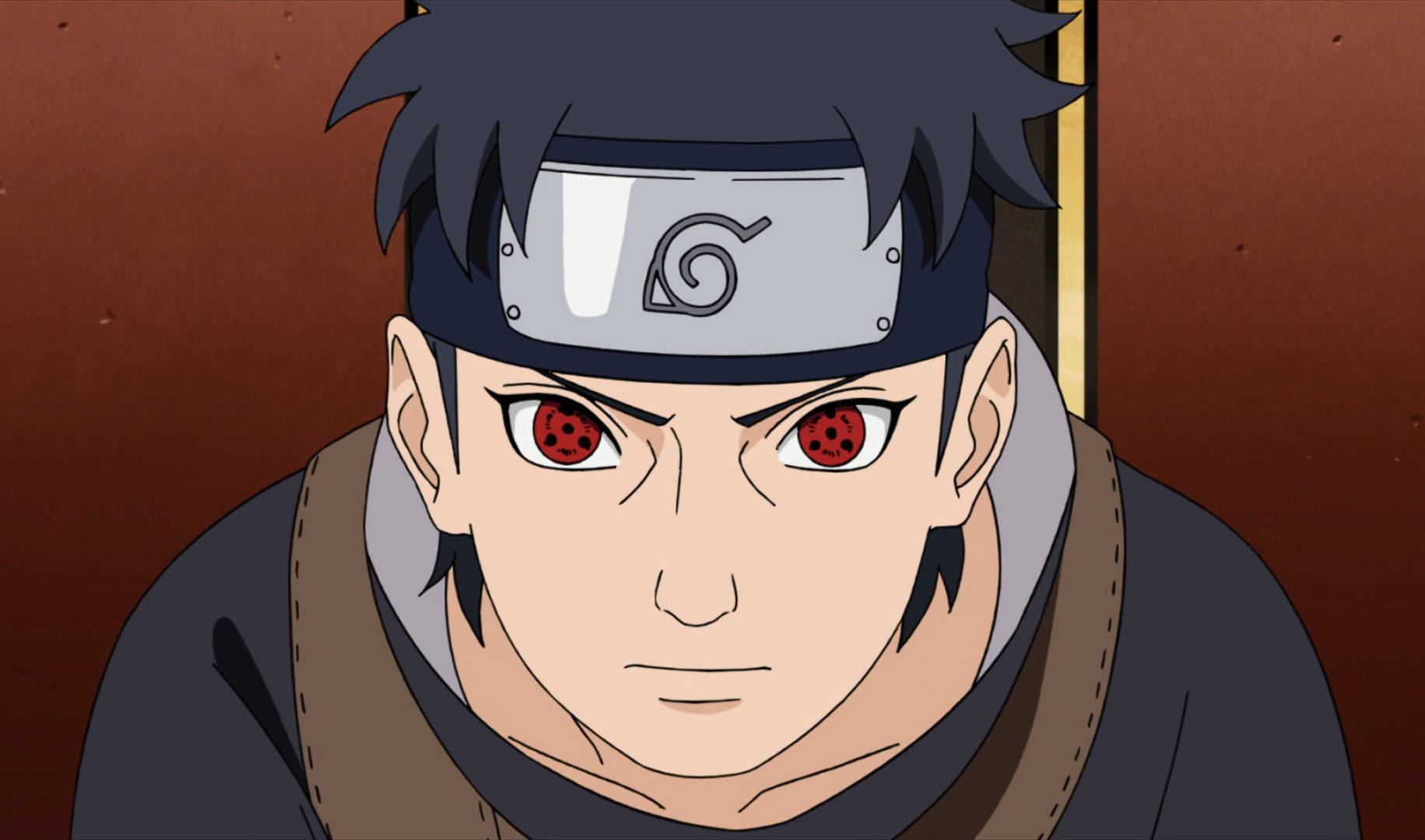 Shisui 桌布 壁紙 — 動漫角色紅眼戴頭帶，在溫暖的棕色背景下凝視著。