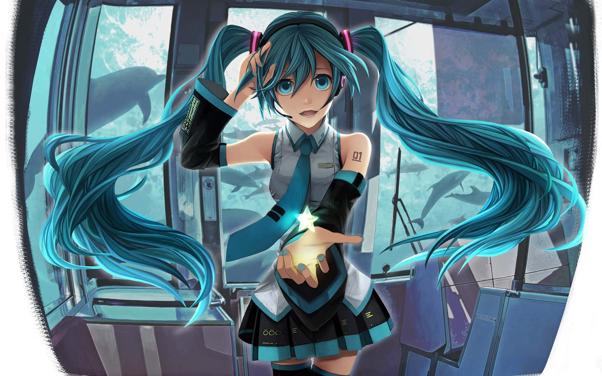 初音未來 桌布 壁紙 — 動畫女孩，扎著藍綠色雙馬尾，在潛水艇般的船隻內拿著發光的星星，外面有海豚游過。