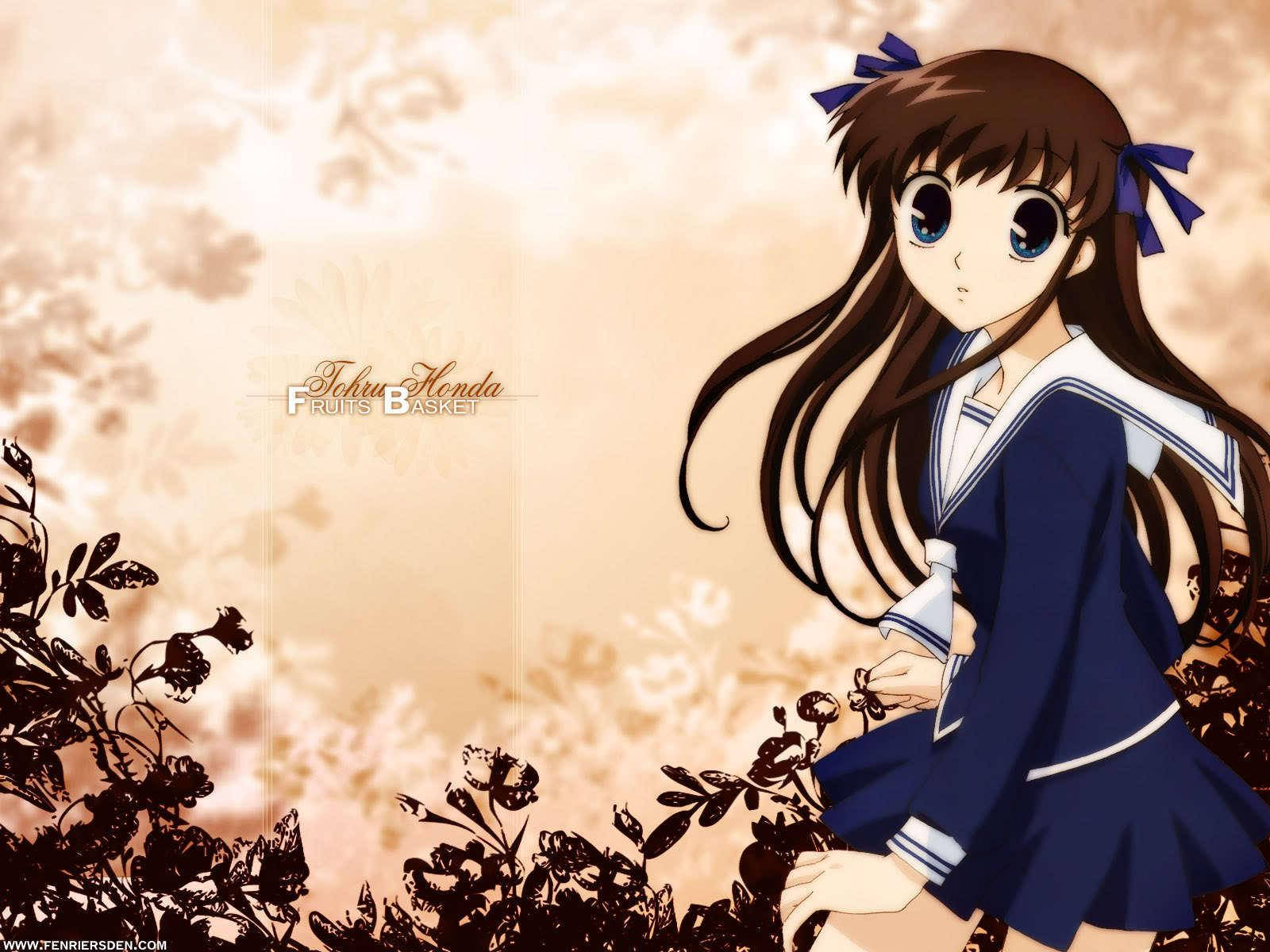 Top Anime 桌布 壁紙 — 動畫女孩穿著藍色水手服，長長棕色頭髮和藍色蝴蝶結，站在溫暖米色背景上的深色花卉剪影中。