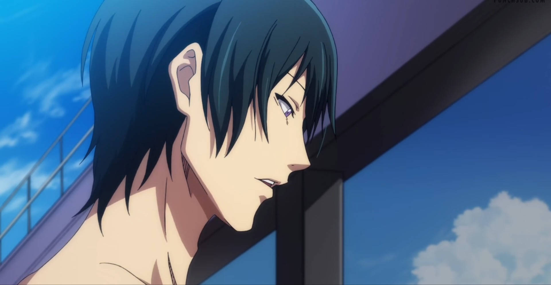 Grand Blue 桌布 壁紙 — 動畫男孩，深色頭髮，在藍天白雲下若有所思地凝視窗外。
