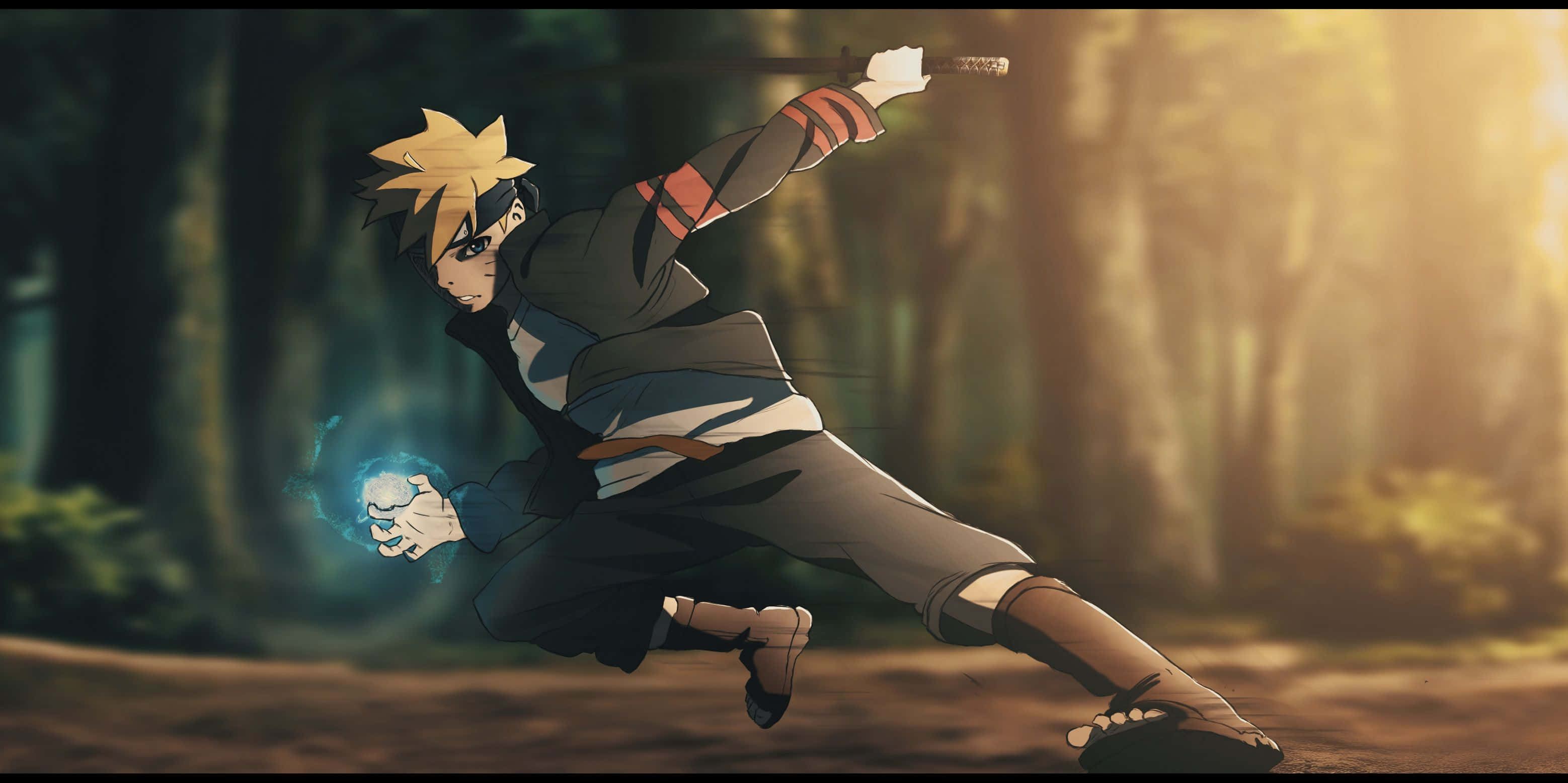 Boruto Naruto Next Generations 桌布 壁紙 — 動畫角色慕留人手持劍和發光的藍色查克拉，在陽光明媚的森林中跳躍。