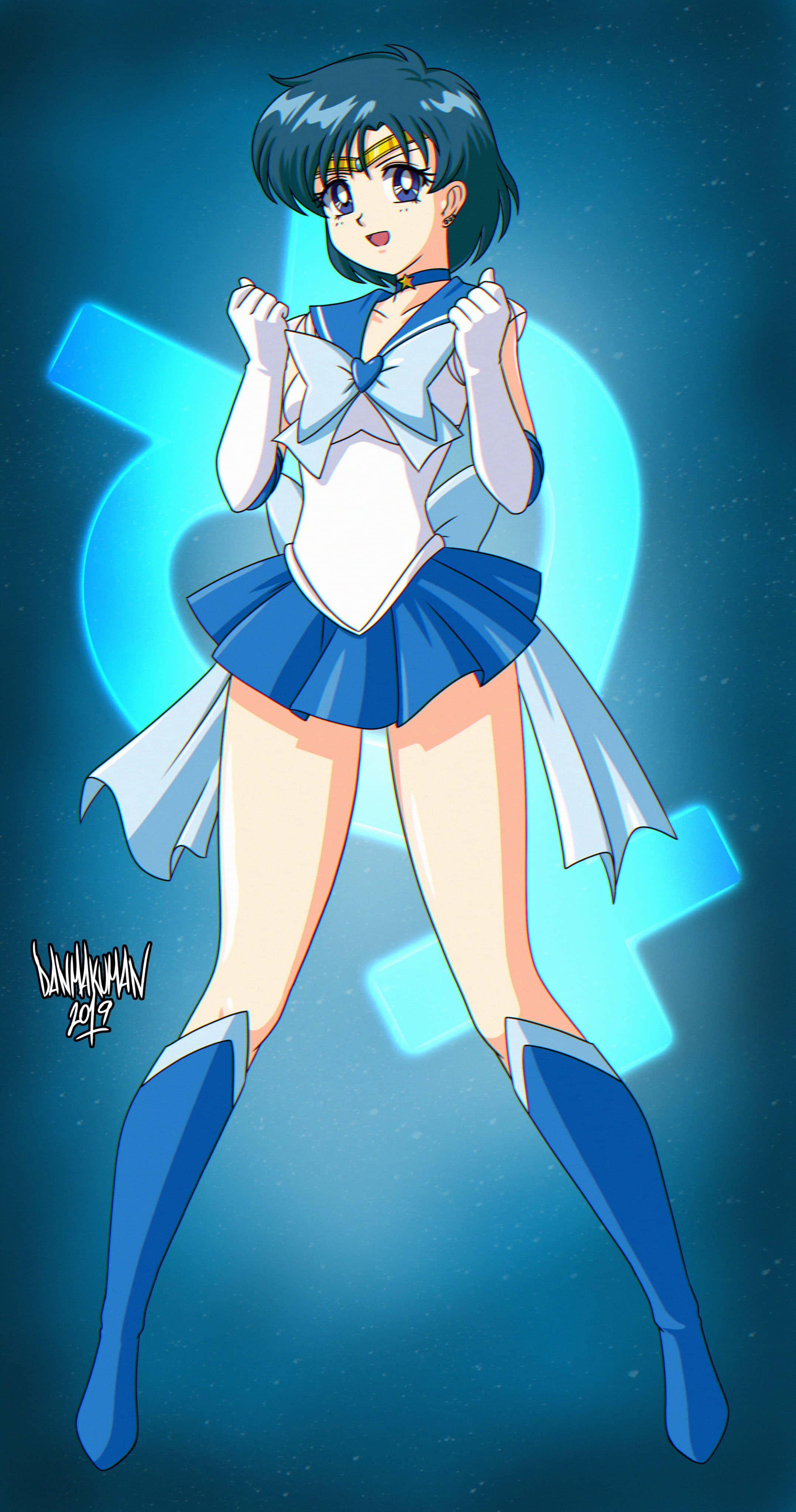 Sailor Mercury 桌布 壁紙 — 動畫角色水手水星自信地站在她藍白相間的水手服中，背景是發光的宇宙。