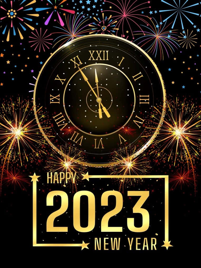 節日 桌布 壁紙 — 午夜時分，金色羅馬數字時鐘被色彩繽紛的煙火和「Happy 2023 New Year」文字包圍。