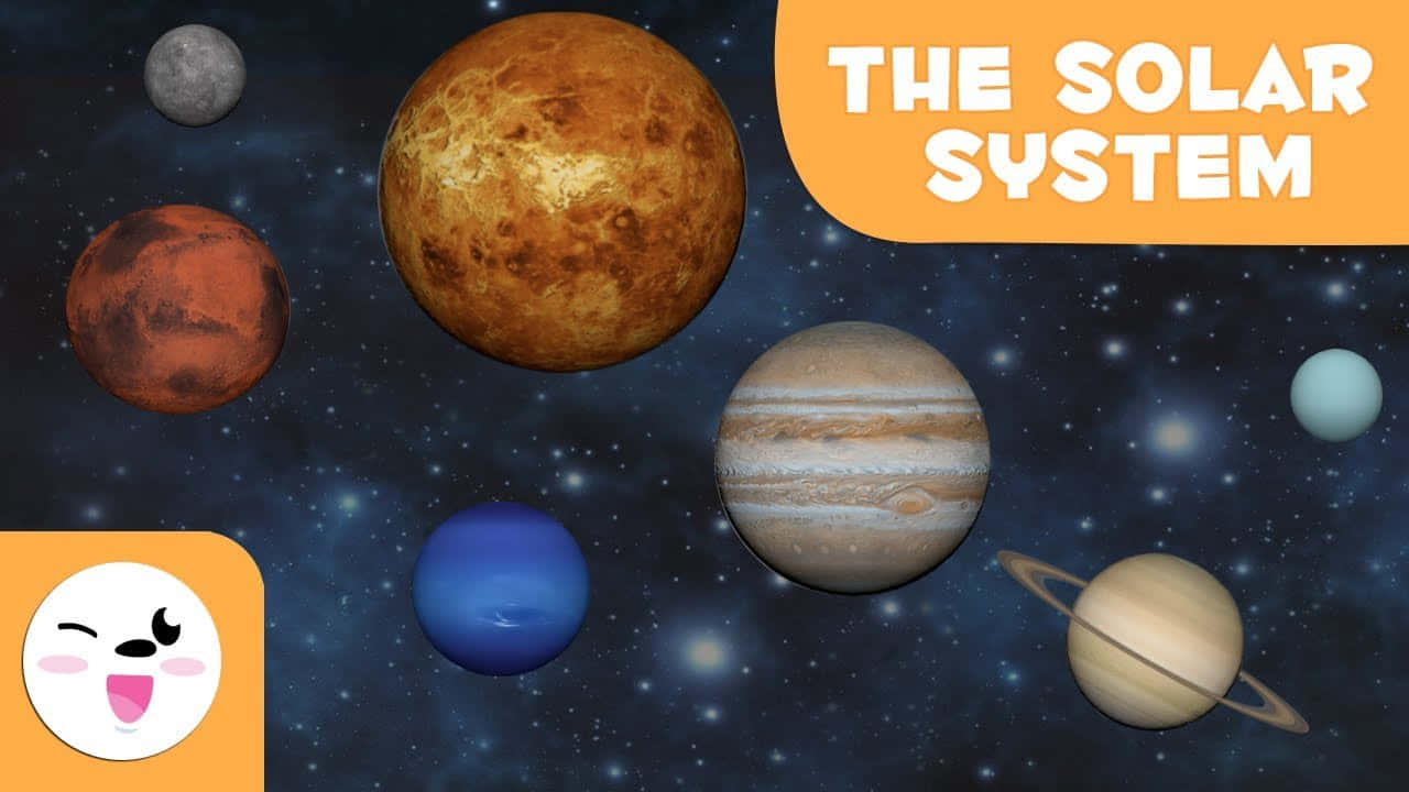 太陽系 桌布 壁紙 — 卡通行星漂浮在星空之中，有一個開心的吉祥物和粗體文字標示太陽系。