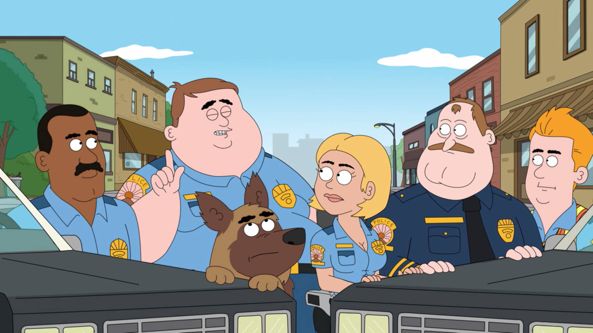 Cartoon Characters 桌布 壁紙 — 卡通警察和一隻狗從巡邏車中探出身子，背景是陽光明媚的城市街道，有建築物和樹木。
