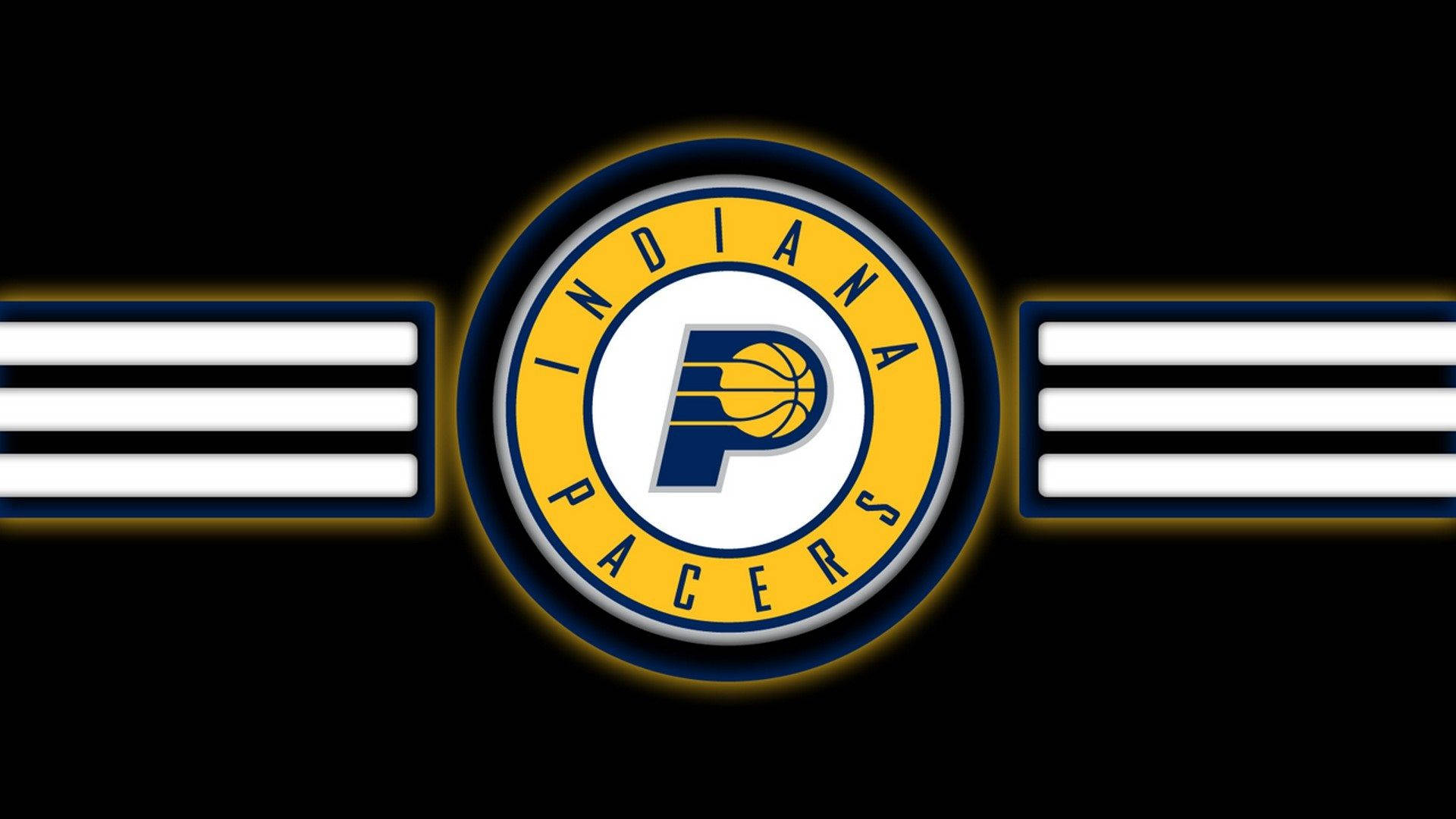 Pacers 桌布 壁紙 — 印第安納溜馬隊標誌在黑色背景上發出黃色和藍色光芒，兩側是白色條紋面板。