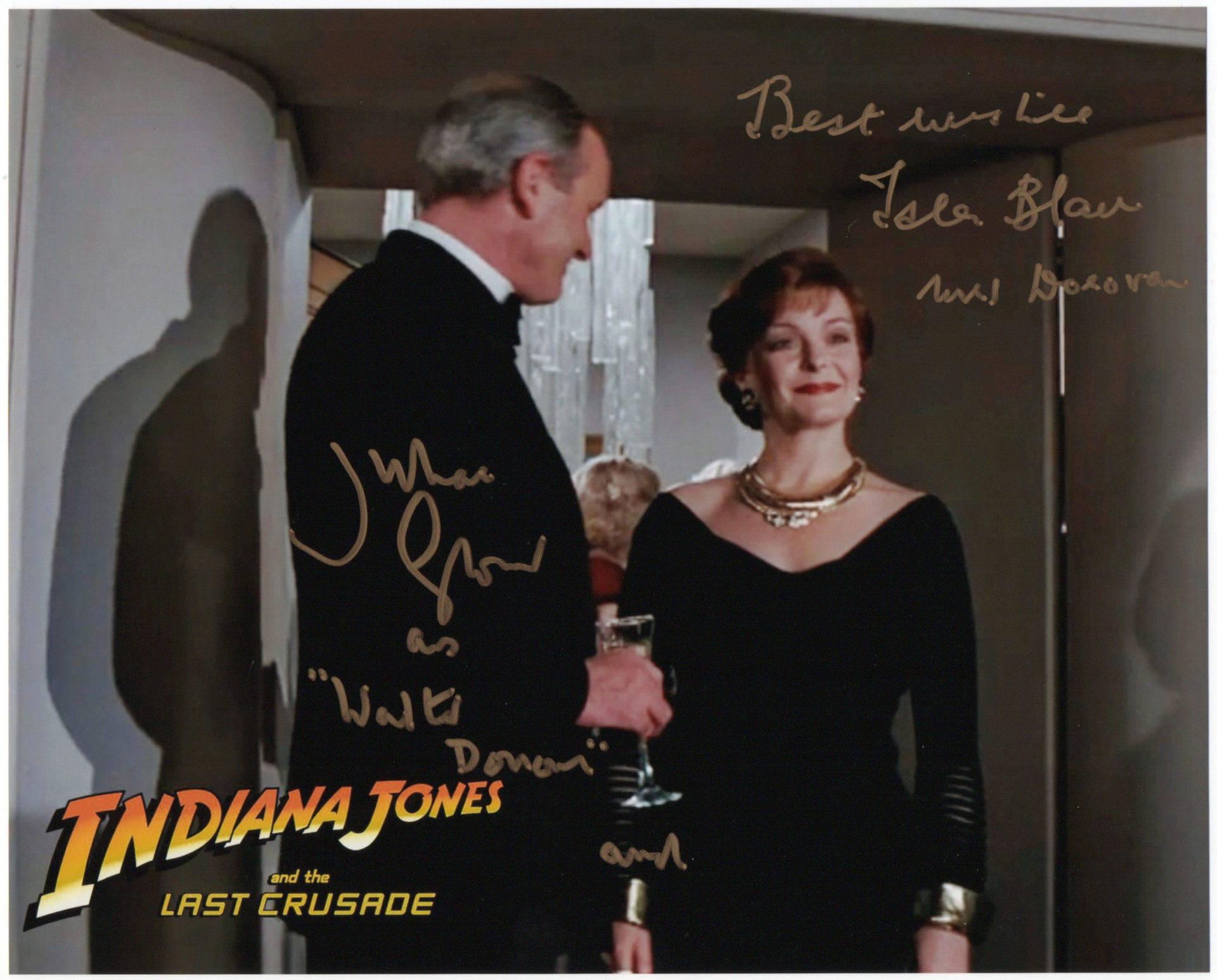 Indiana Jones 桌布 壁紙 — 《印第安納瓊斯：聖戰奇兵》的簽名照片顯示史恩·康納萊和女演員在華麗的室內場景中扮演角色。