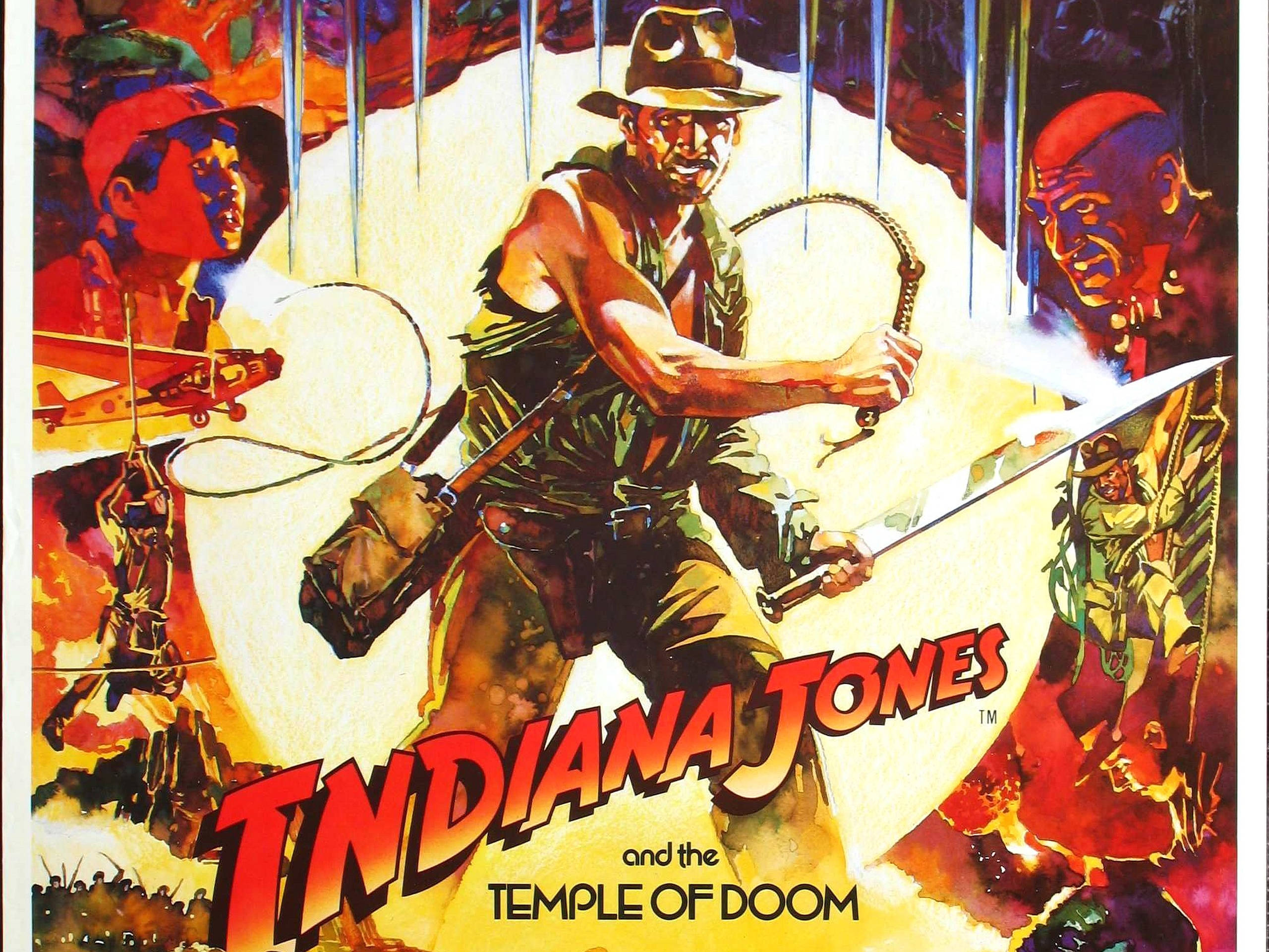 Indiana Jones 桌布 壁紙 — 印第安納瓊斯揮動鞭子和劍穿過火熱的神殿，背景中潛伏著威脅的對手。