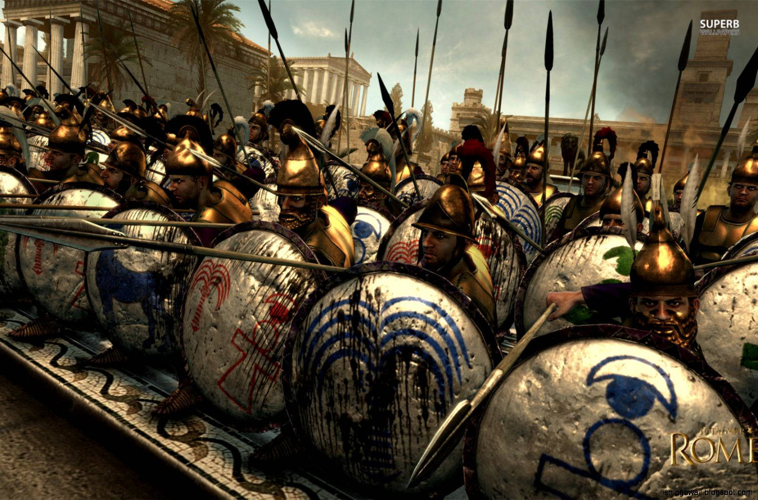 Total War 桌布 壁紙 — 古羅馬軍團士兵戴著金色頭盔和彩繪盾牌，在古典建築前的馬賽克地板上緊密排列。