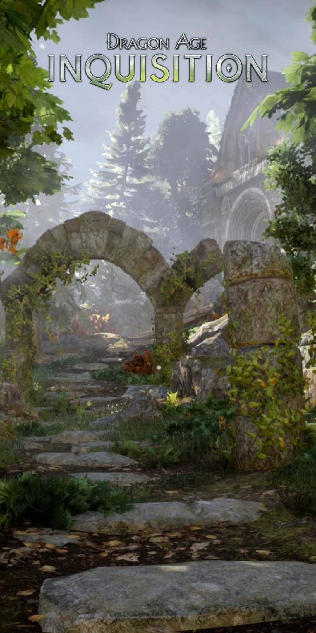 Pixel 3 Dragon Age Inquisition 桌布 壁紙 — 古老的長滿青苔的石拱門框住一條通往宏偉廢墟的迷霧森林小徑，在柔和日光下。
