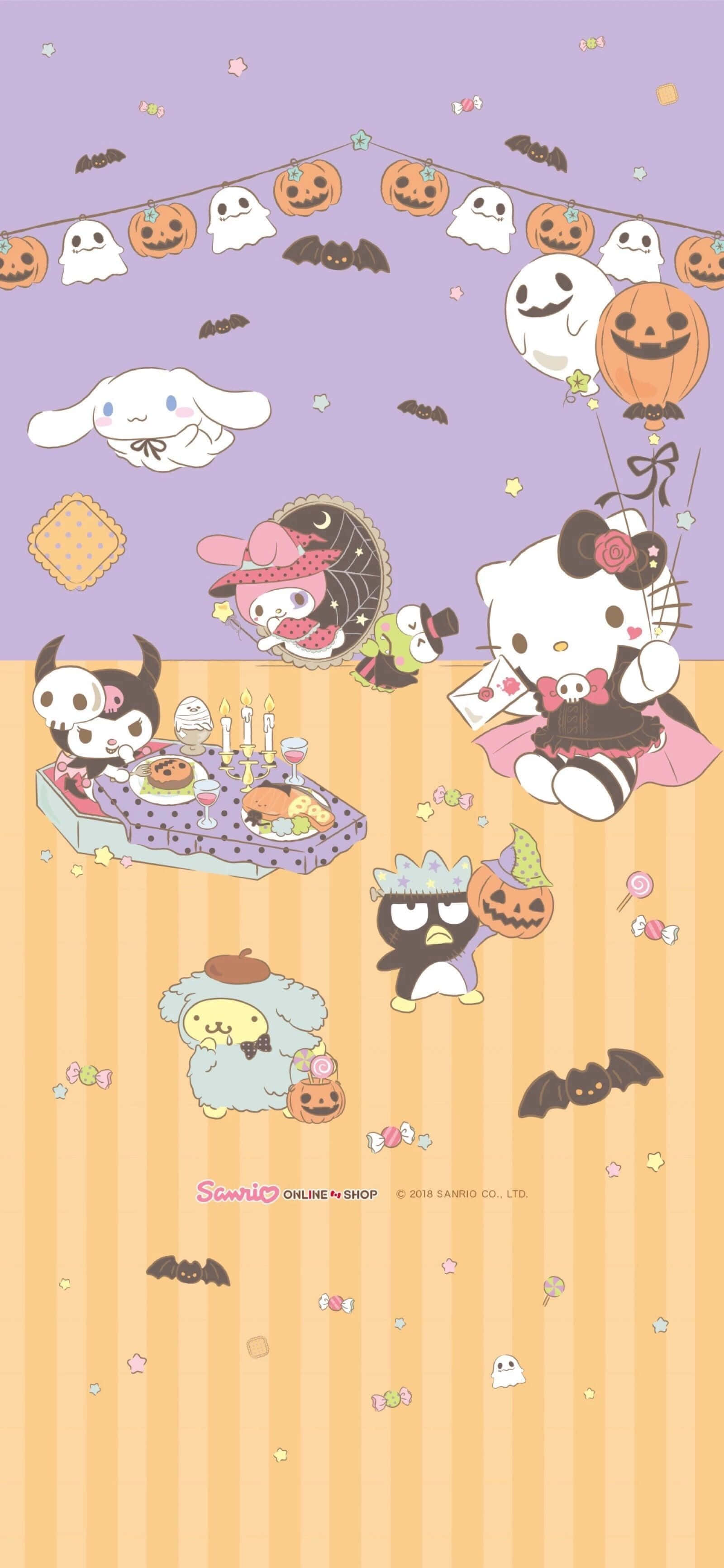 Hello Kitty Thanksgiving 桌布 壁紙 — 可愛的Sanrio角色在條紋背景上與南瓜、鬼魂、蝙蝠和糖果一起慶祝萬聖節。