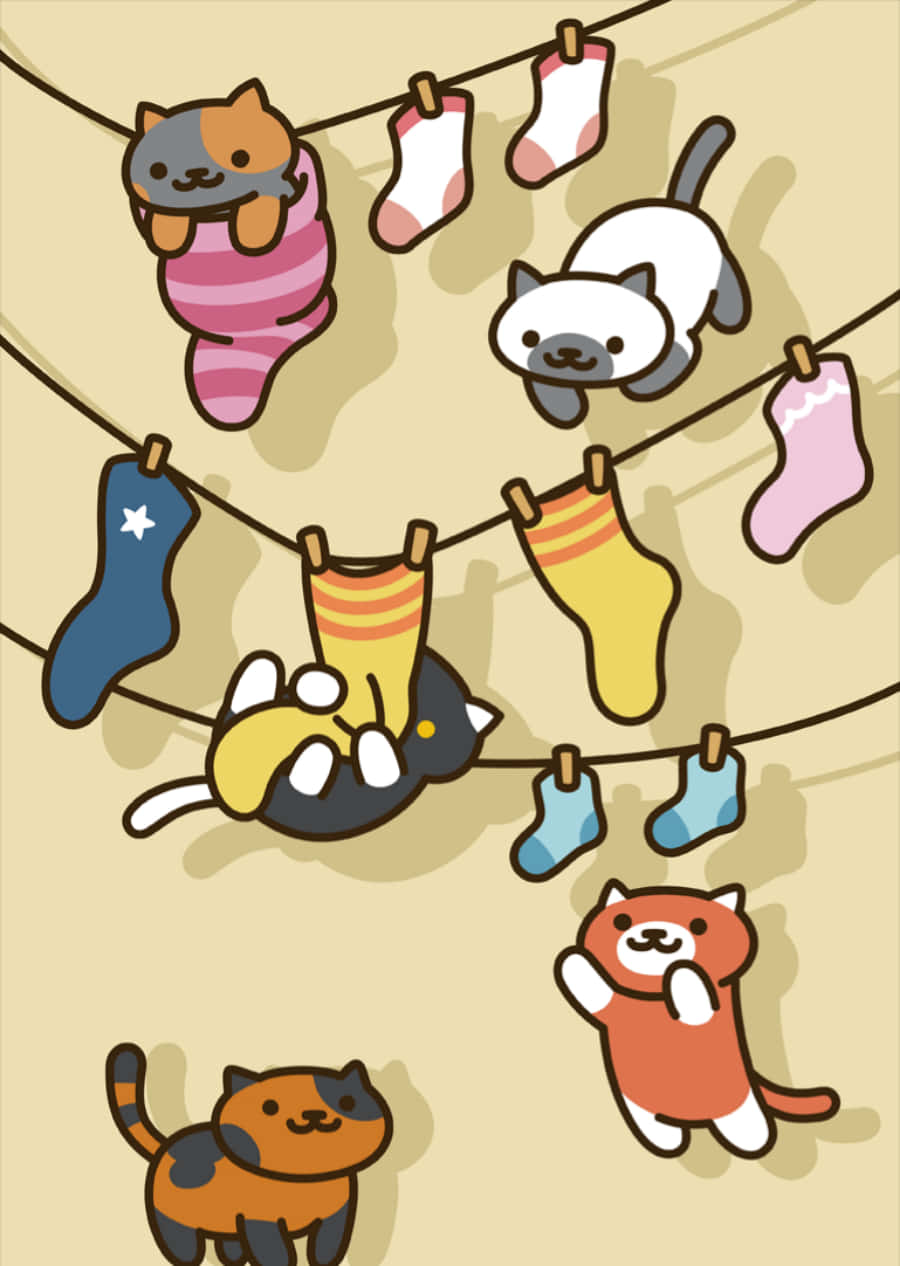 Cats 桌布 壁紙 — 可愛的卡通貓咪在柔和的米色背景下的晾衣繩上，在色彩繽紛的襪子之間玩耍和閒逛。