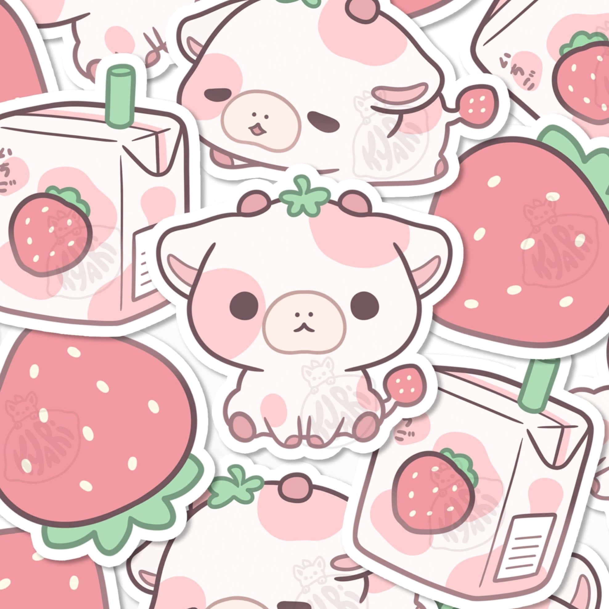 Strawberry Cow 桌布 壁紙 — 可愛的粉紅色斑點小豬和草莓散落在草莓汁盒貼紙上，呈現俏皮的卡哇伊風格。
