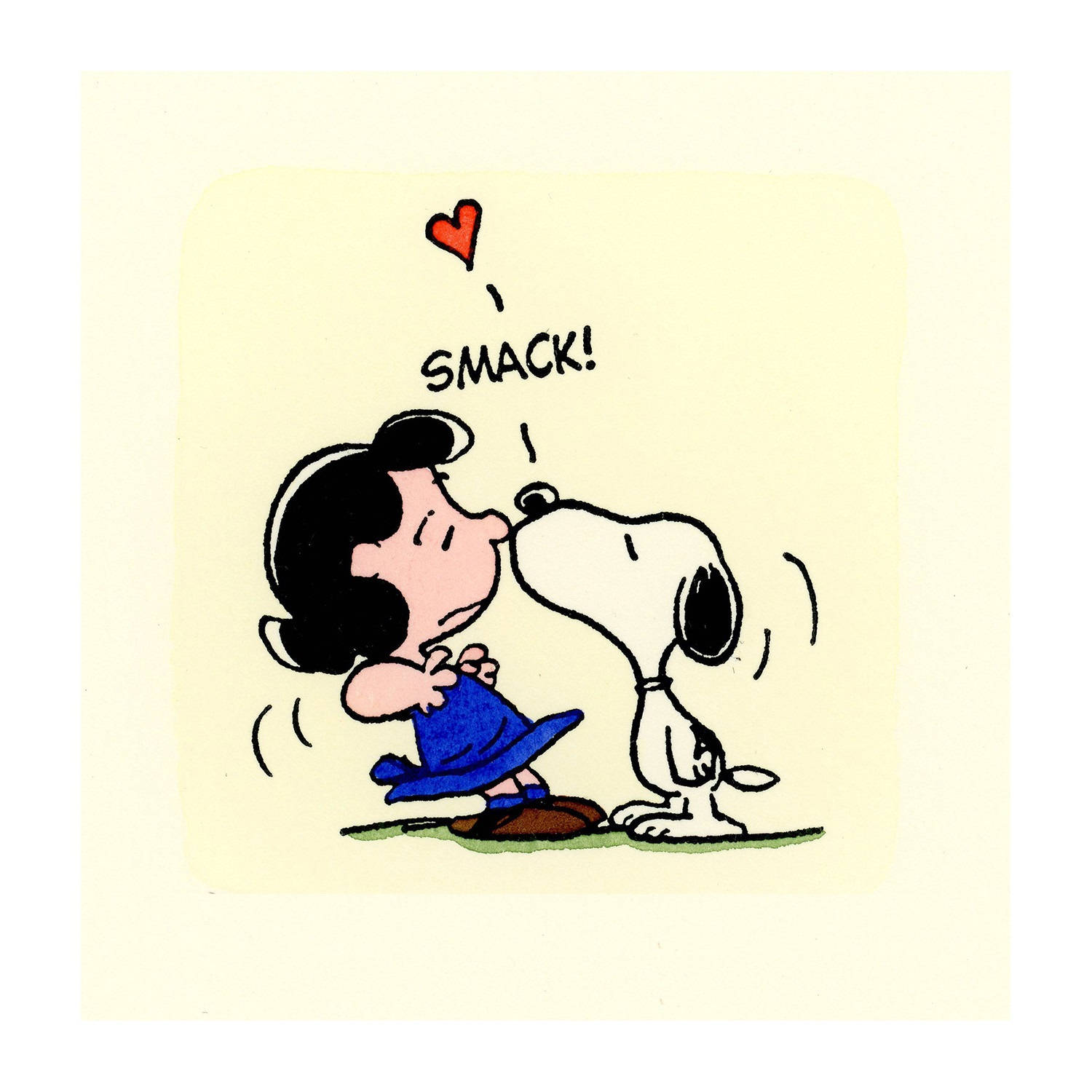 lucy 桌布 壁紙 — 史努比親吻露西的臉頰，一顆紅心和「SMACK！」漂浮在他們上方。