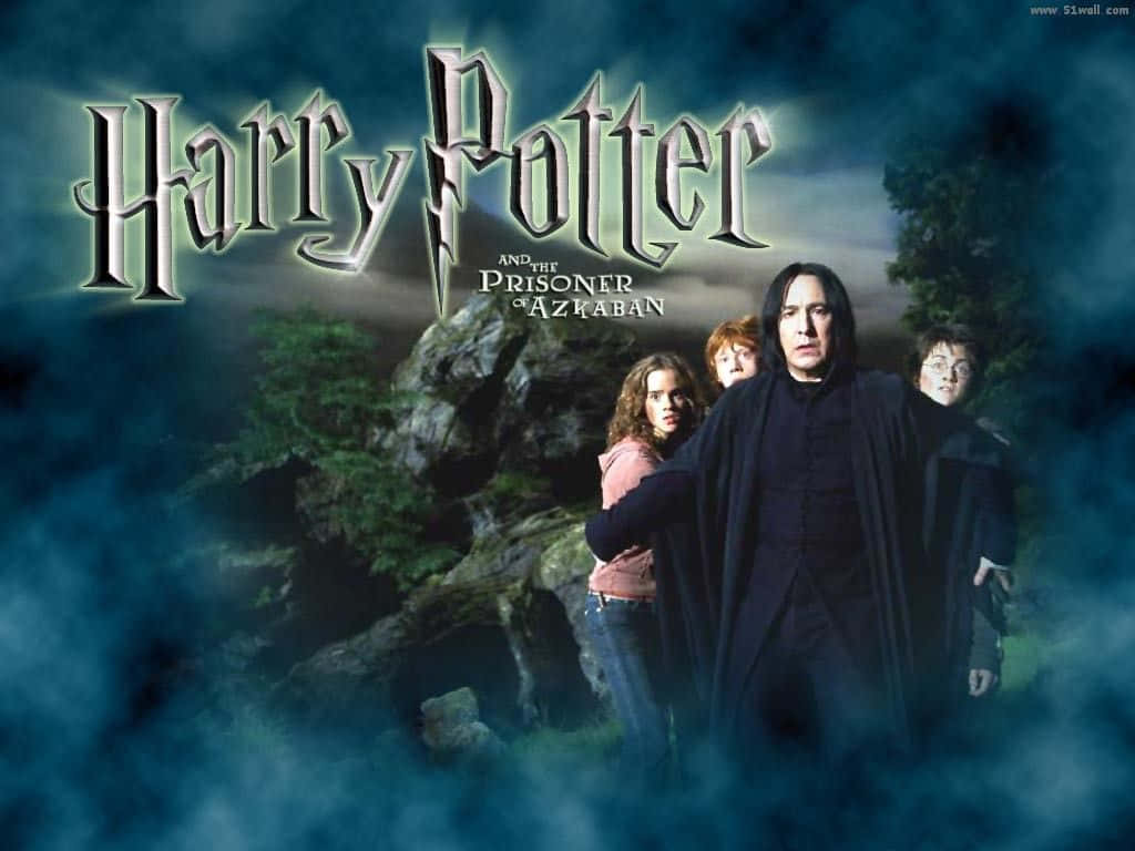 Ron Weasley 桌布 壁紙 — 史萊哲林在暴風雨的天空下，與哈利的朋友們一起站在霧氣瀰漫的岩石森林中，氣勢洶洶。