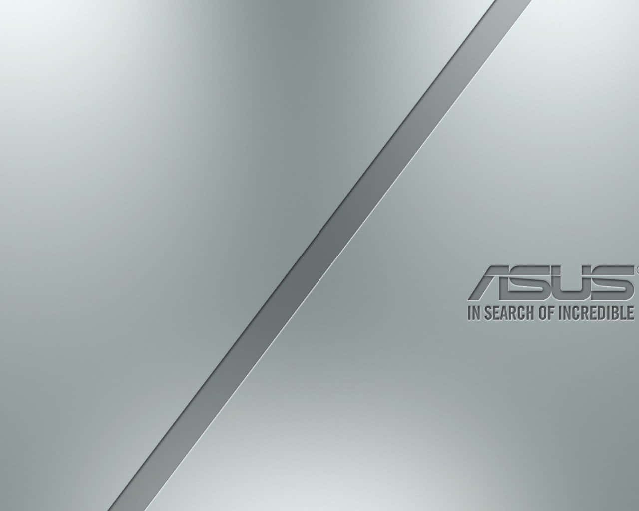 ASUS 桌布 壁紙 — 右下角帶有斜紋和ASUS標誌的極簡銀色漸變背景。