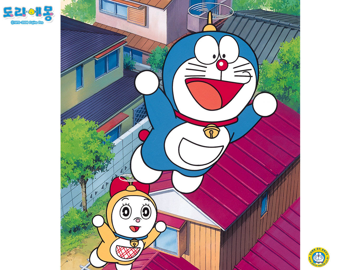 Doraemon 桌布 壁紙 — 哆啦A夢和哆啦美在色彩繽紛的屋頂上快樂飛翔，呈現充滿活力的動畫場景。