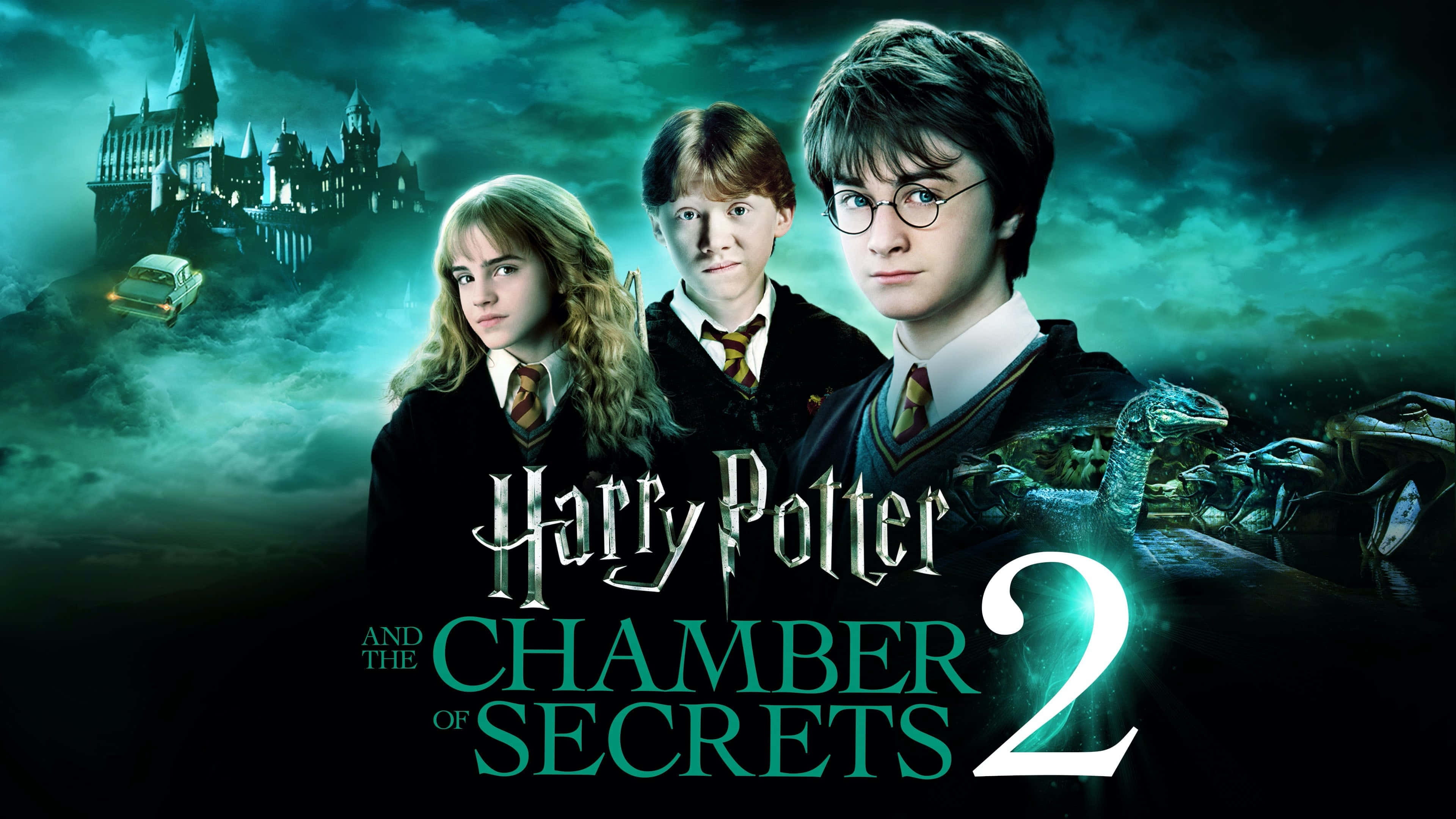 The Chamber Of Secrets 桌布 壁紙 — 哈利波特、妙麗和榮恩站在暴風雨天空下的霍格華茲前，霧氣瀰漫的背景中有一輛飛天車和蛇妖。