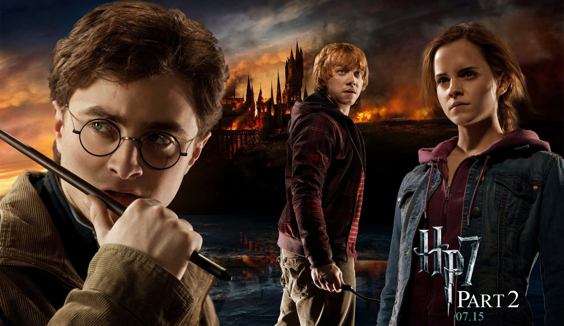 Harry Potter Landscape 桌布 壁紙 — 哈利波特、榮恩和妙麗在暮色中堅定地站在燃燒的霍格華茲城堡前。